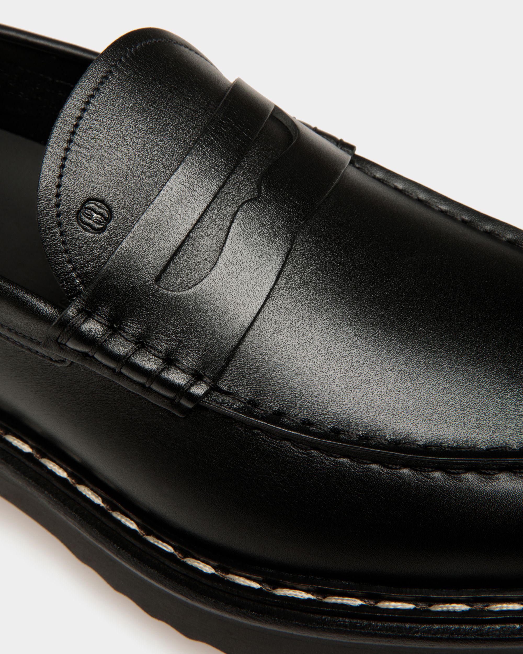 Bally Global - Neasden Loafers In Black Leather - Black