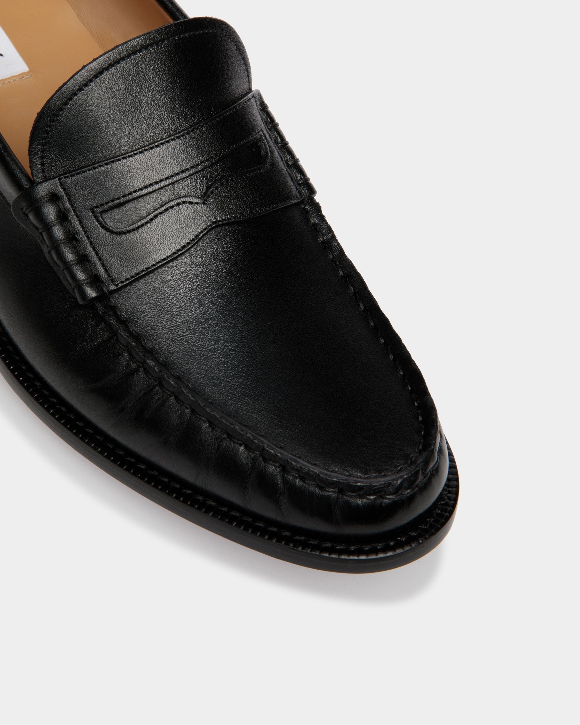 Bally Global - Oregon Loafer in Black Leather - Black