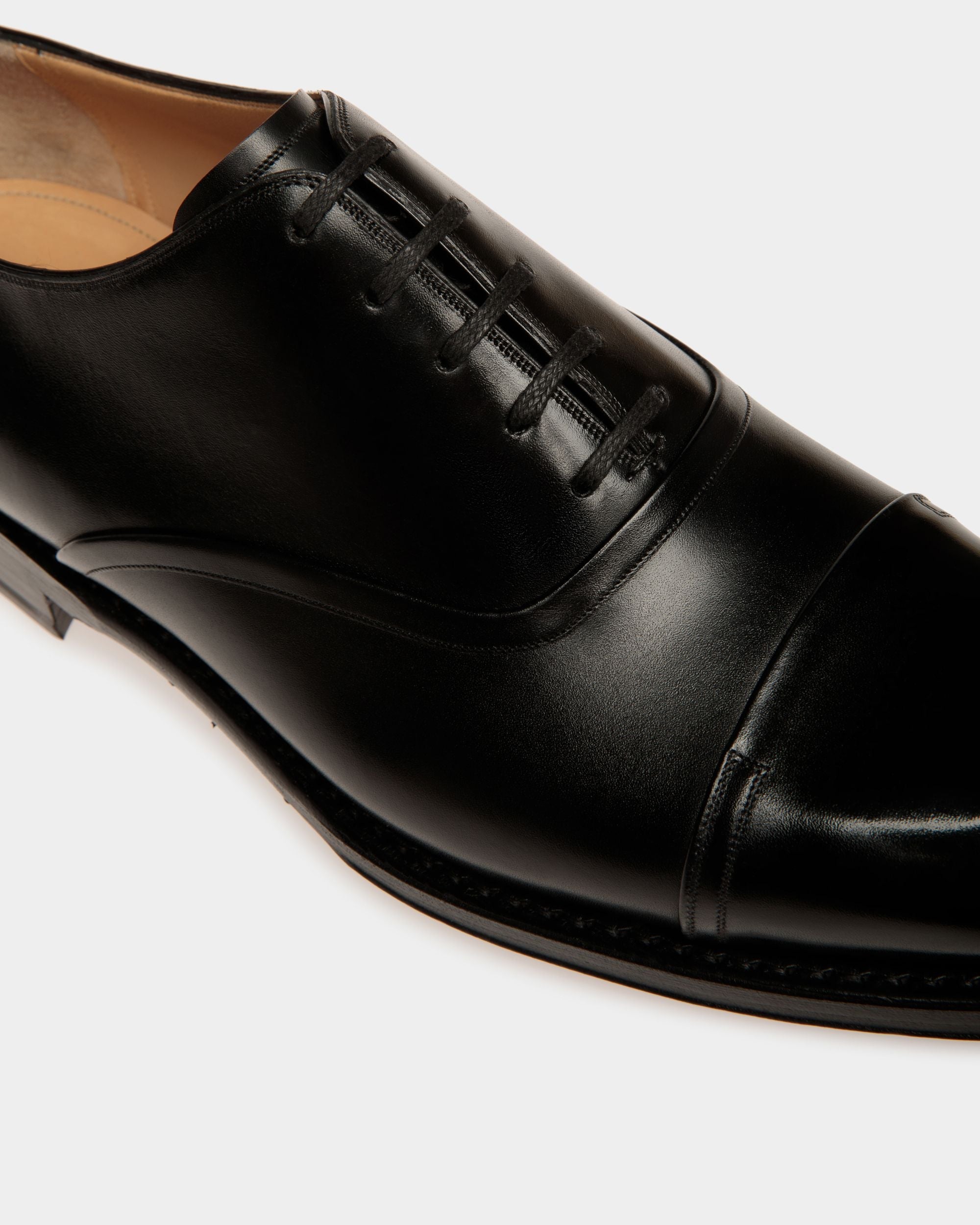 Bally Global - Scribe Un Oxford in Black Leather - Black
