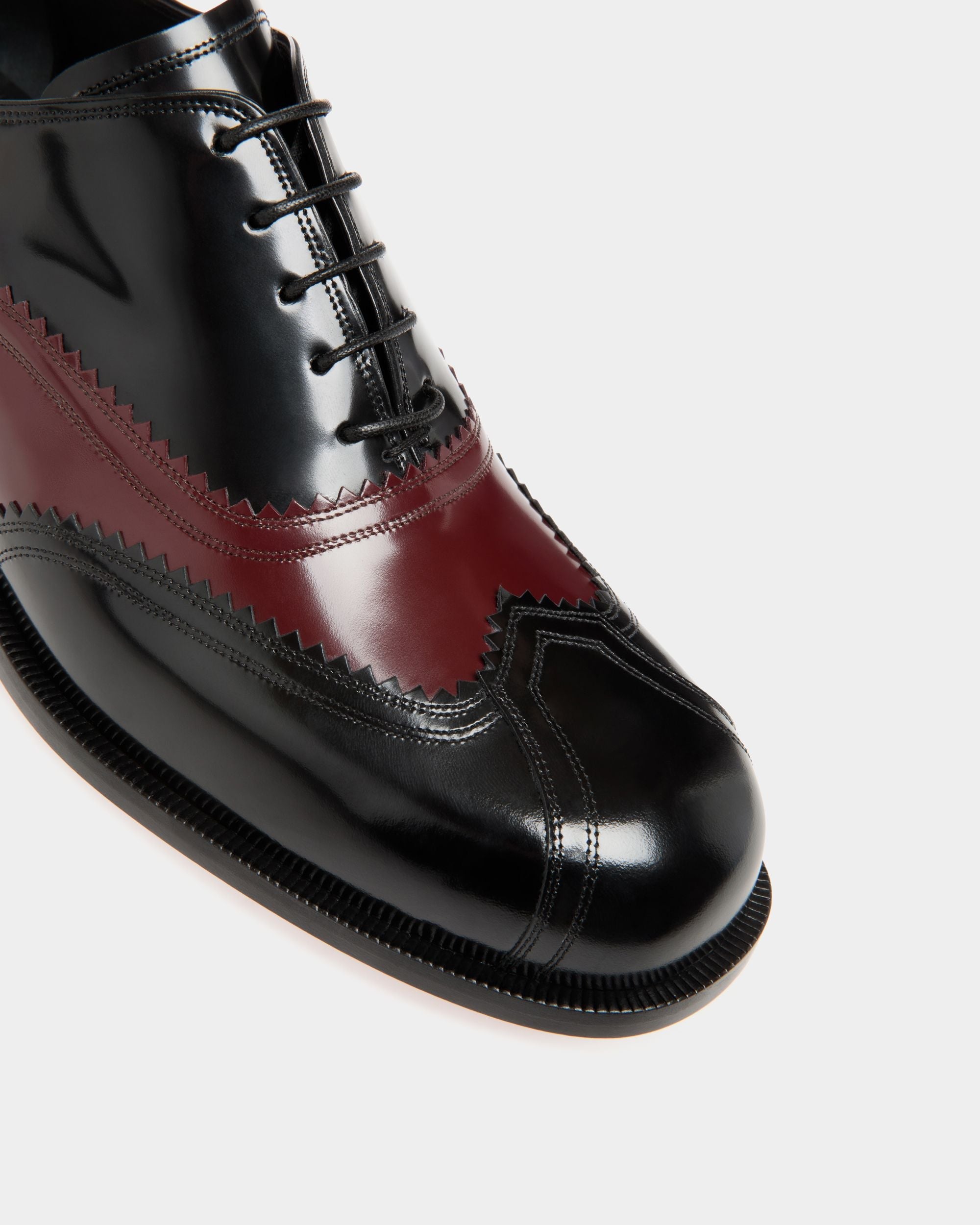 Bally Global - Spiegel Oxford in Black And Deep Burgundy Leather - Multicolor
