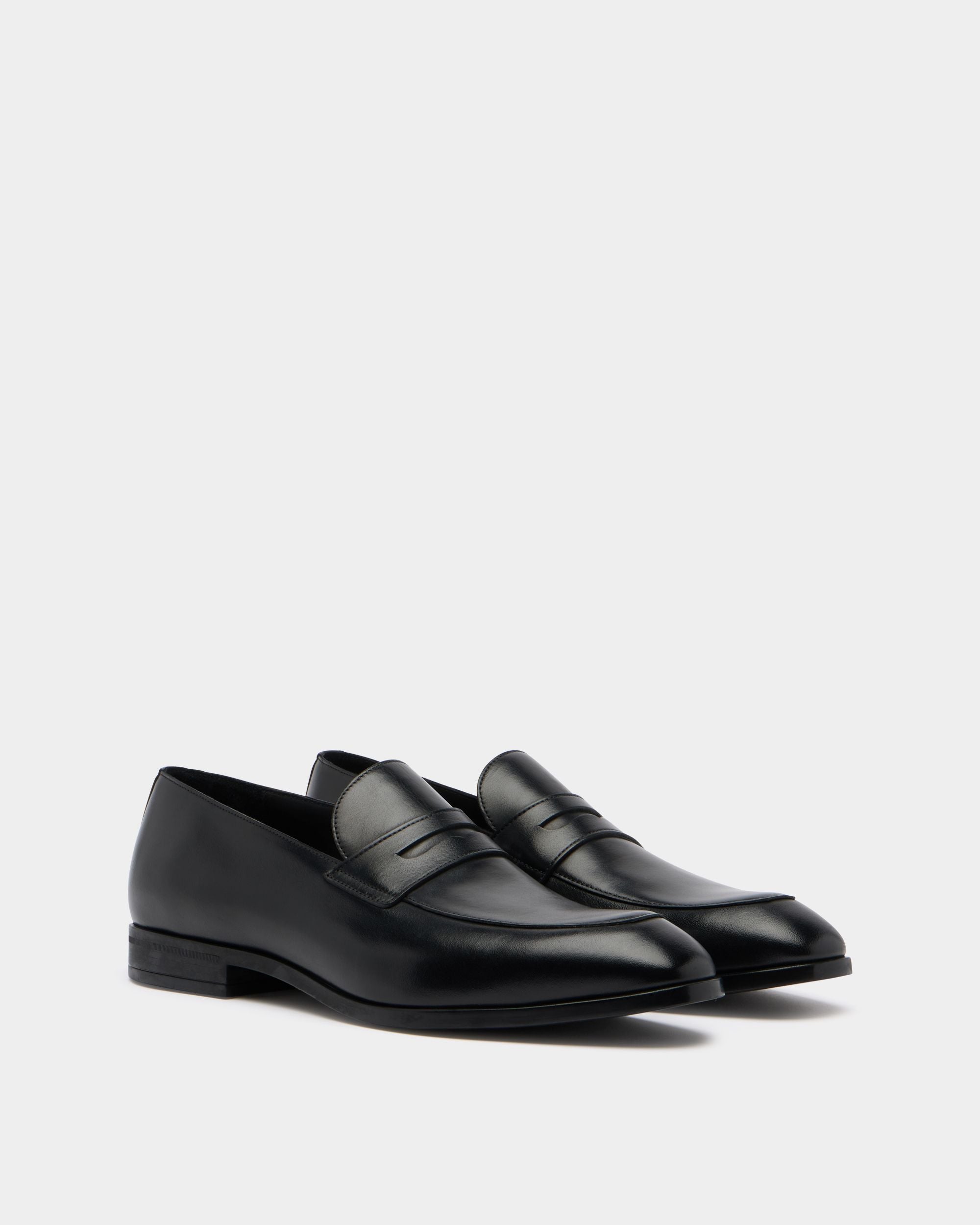 Bally Global - Onizy Loafer in Black Leather - Black