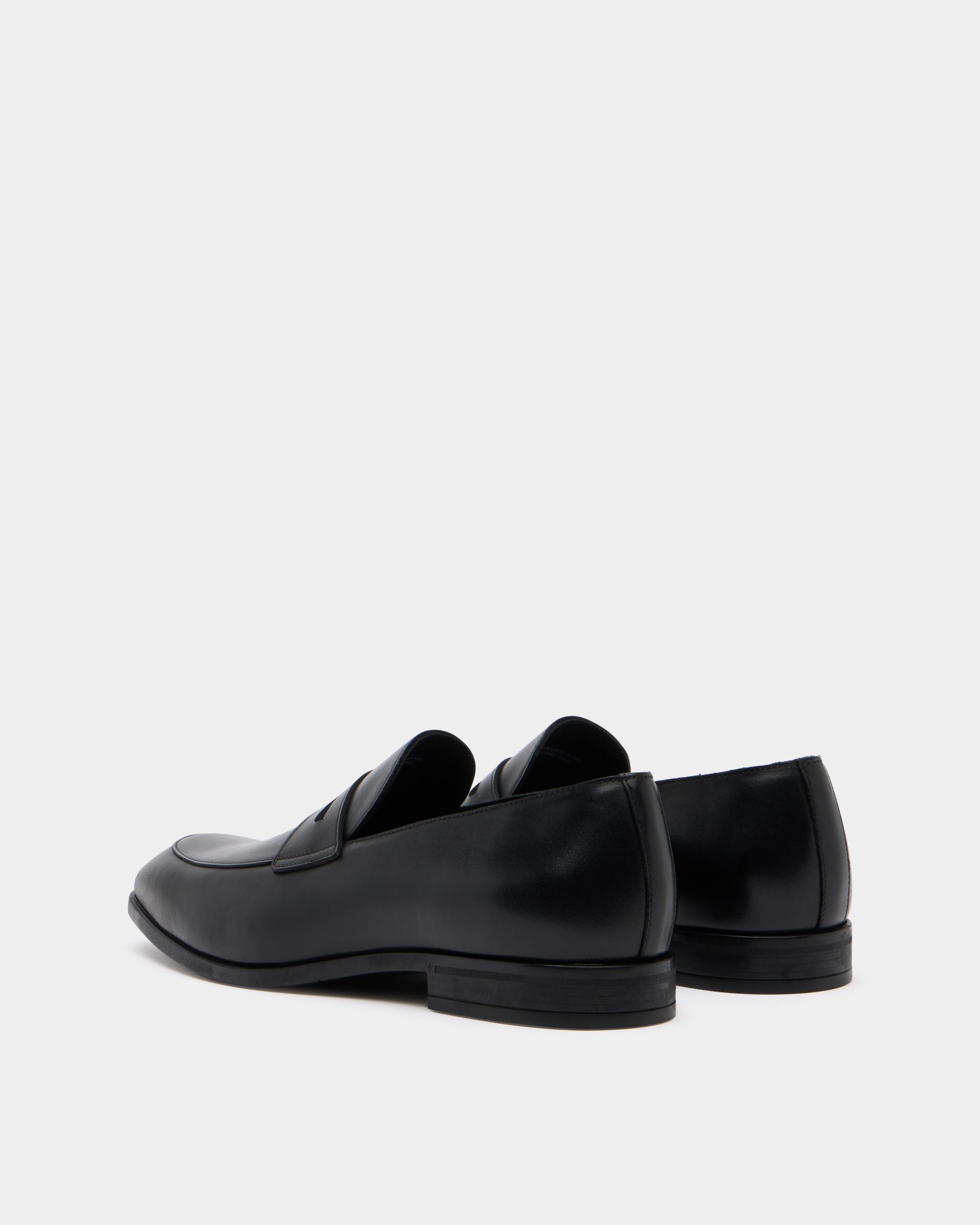 Bally Global - Onizy Loafer in Black Leather - Black