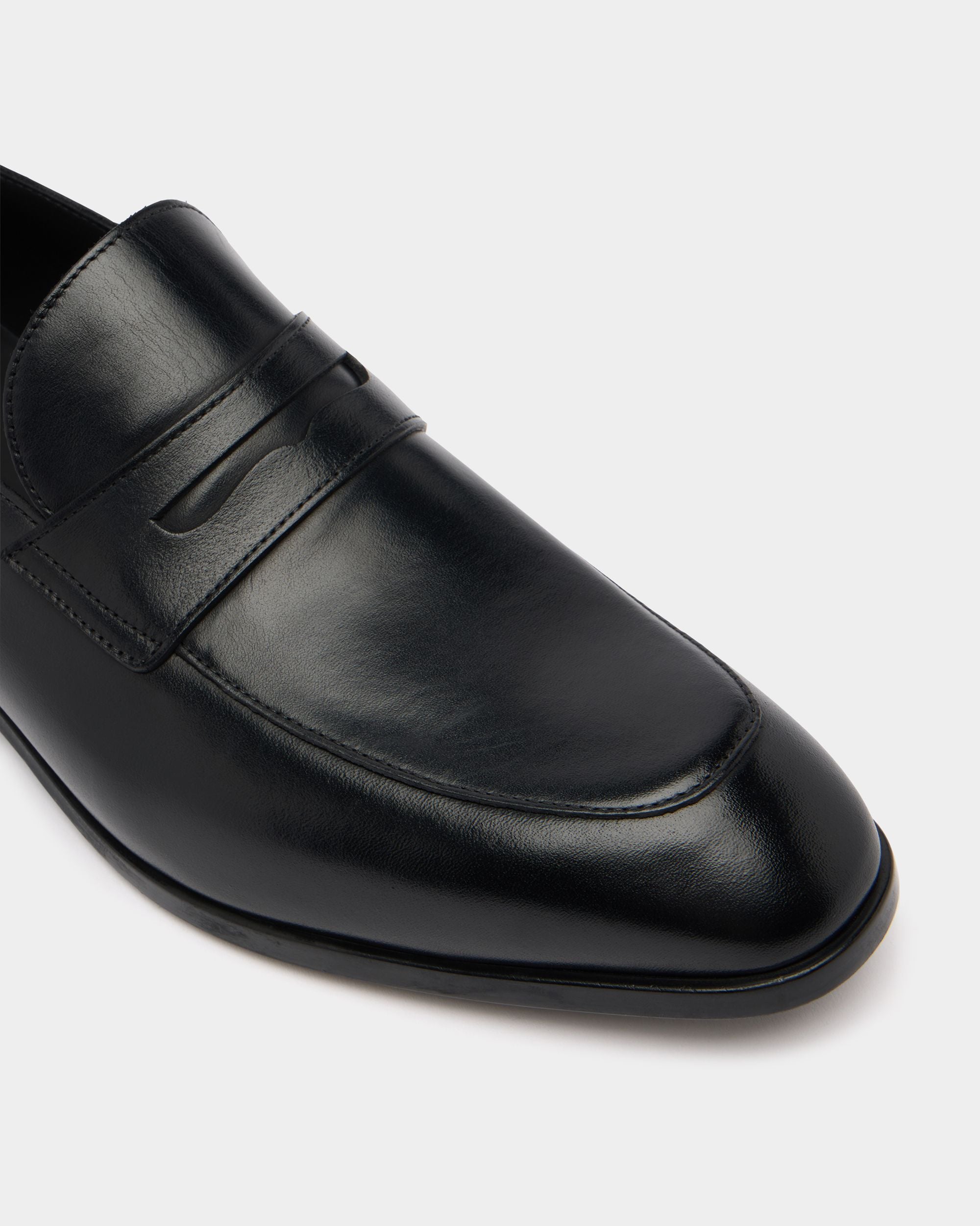Bally Global - Onizy Loafer in Black Leather - Black