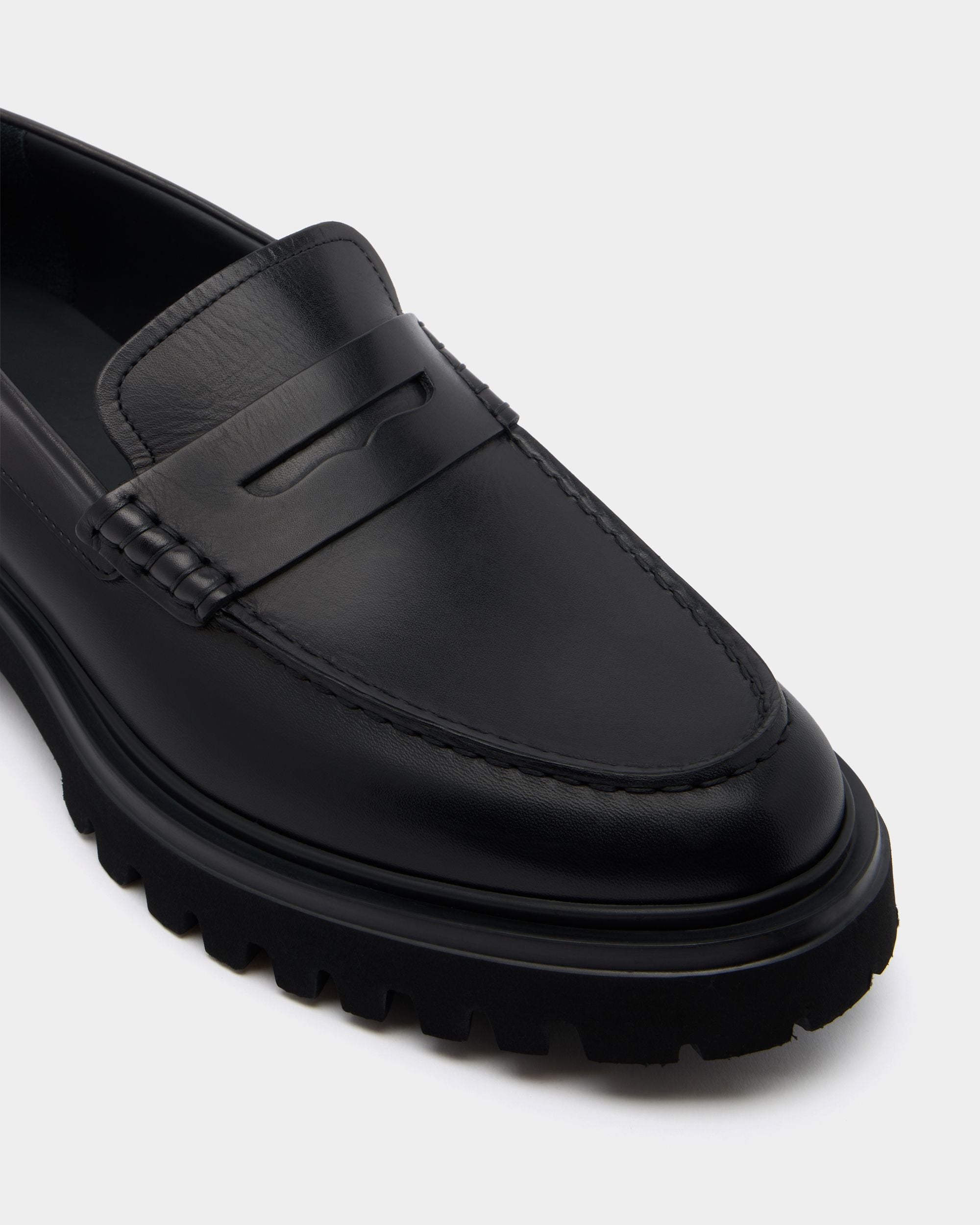 Bally Global - Onyce Loafer in Black Leather - Black