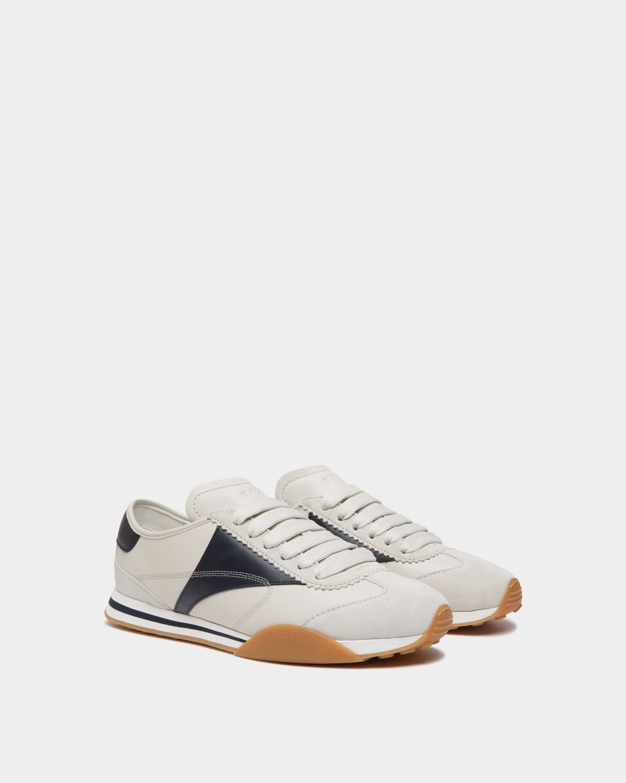 Bally Global - Zapatilla Sussex En Cuero Blanco Y Navy Blue - Blanco