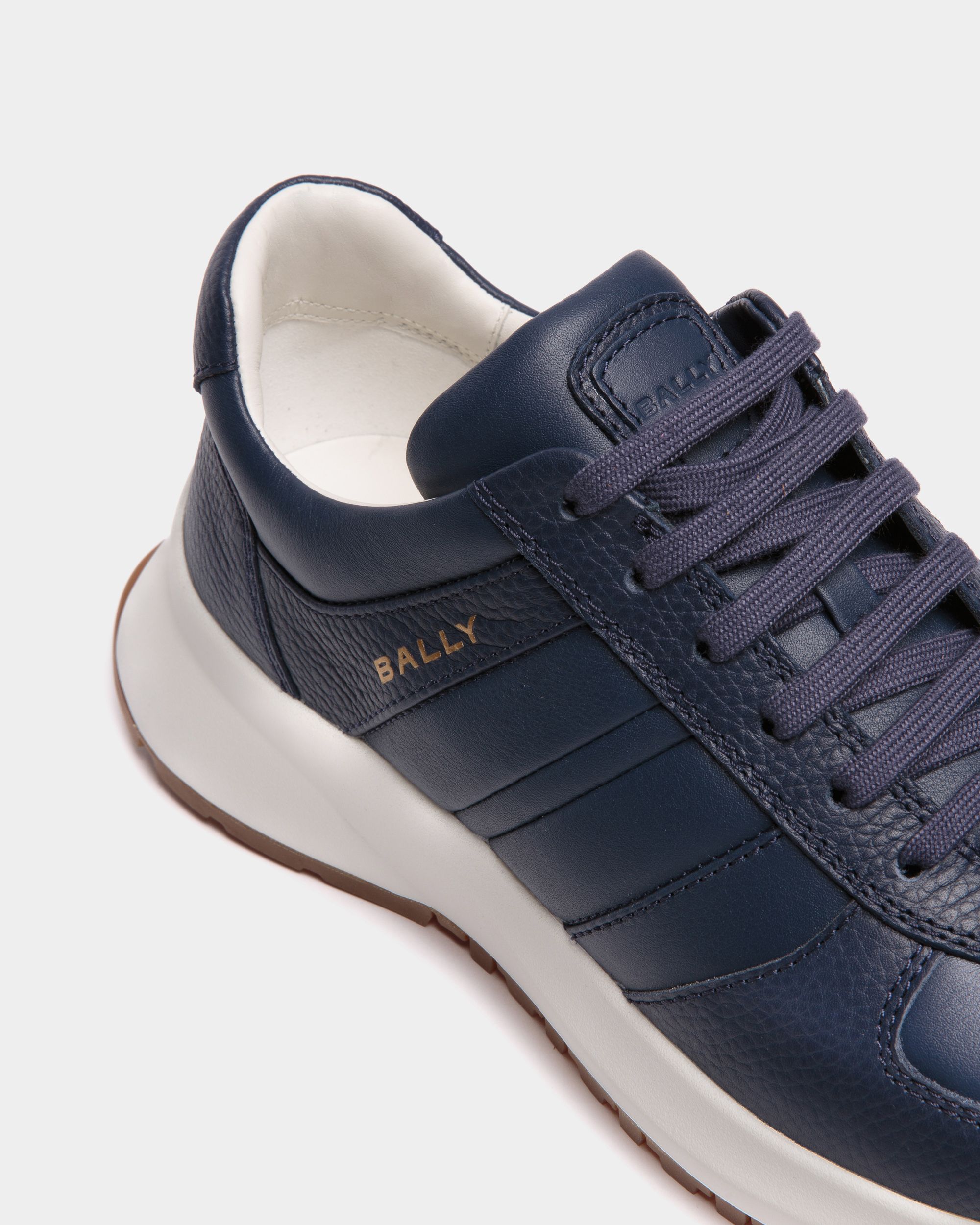 Bally Global - Outline Sneaker In Blue Grained Leather - Blue