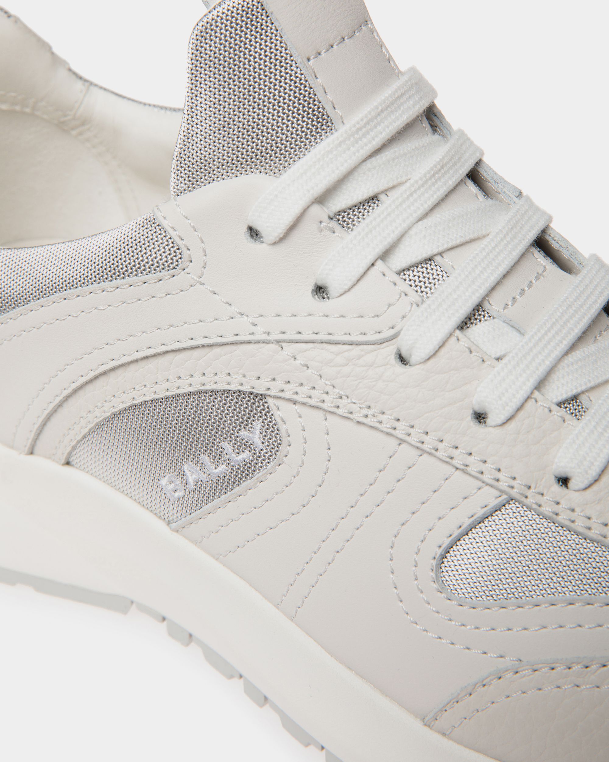 Bally Global - Zapatilla Outline De Piel Y Nailon Blanco - Blanco