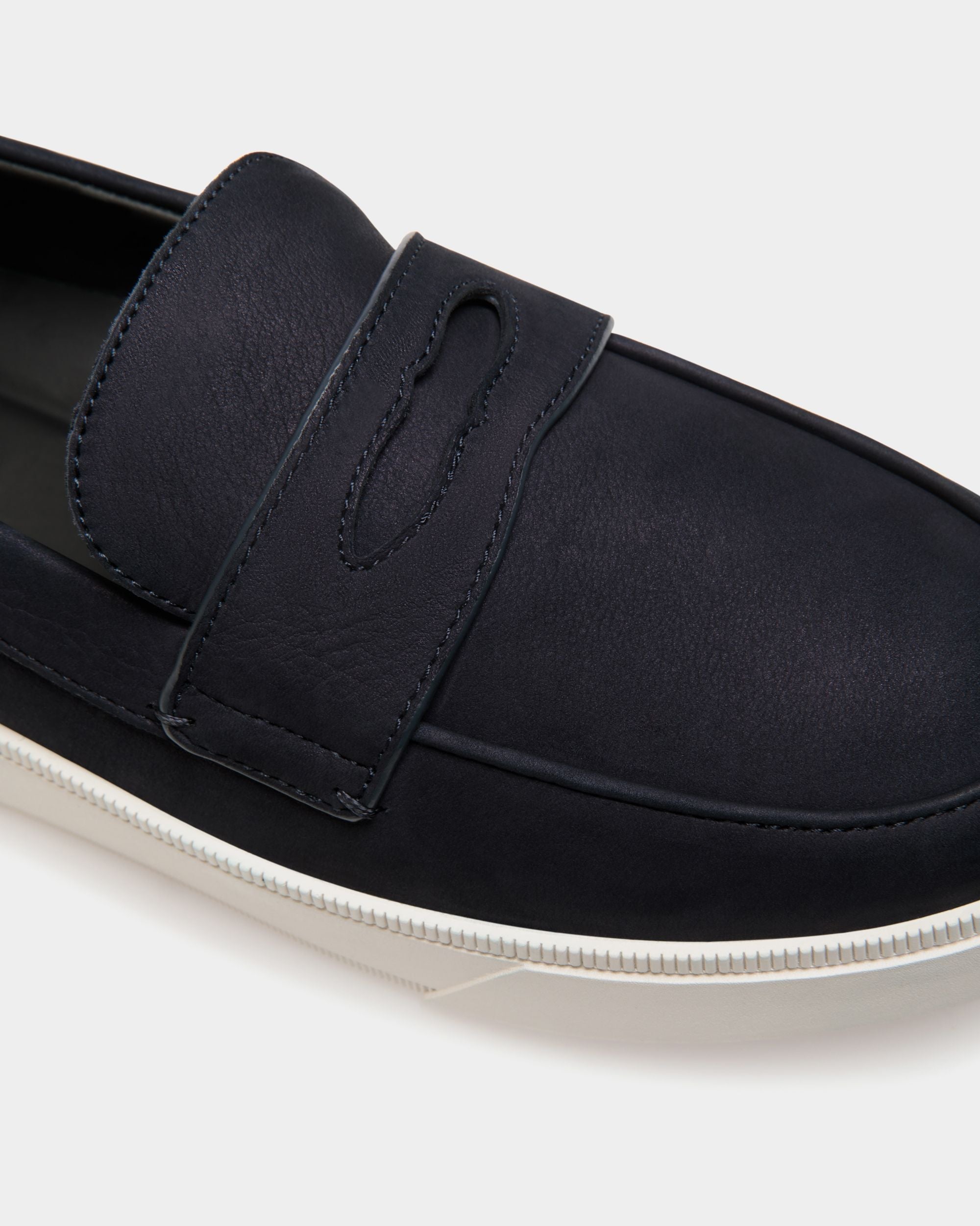 Bally Global - Raise Sneaker in Navy Blue Nubuck Leather - Azul