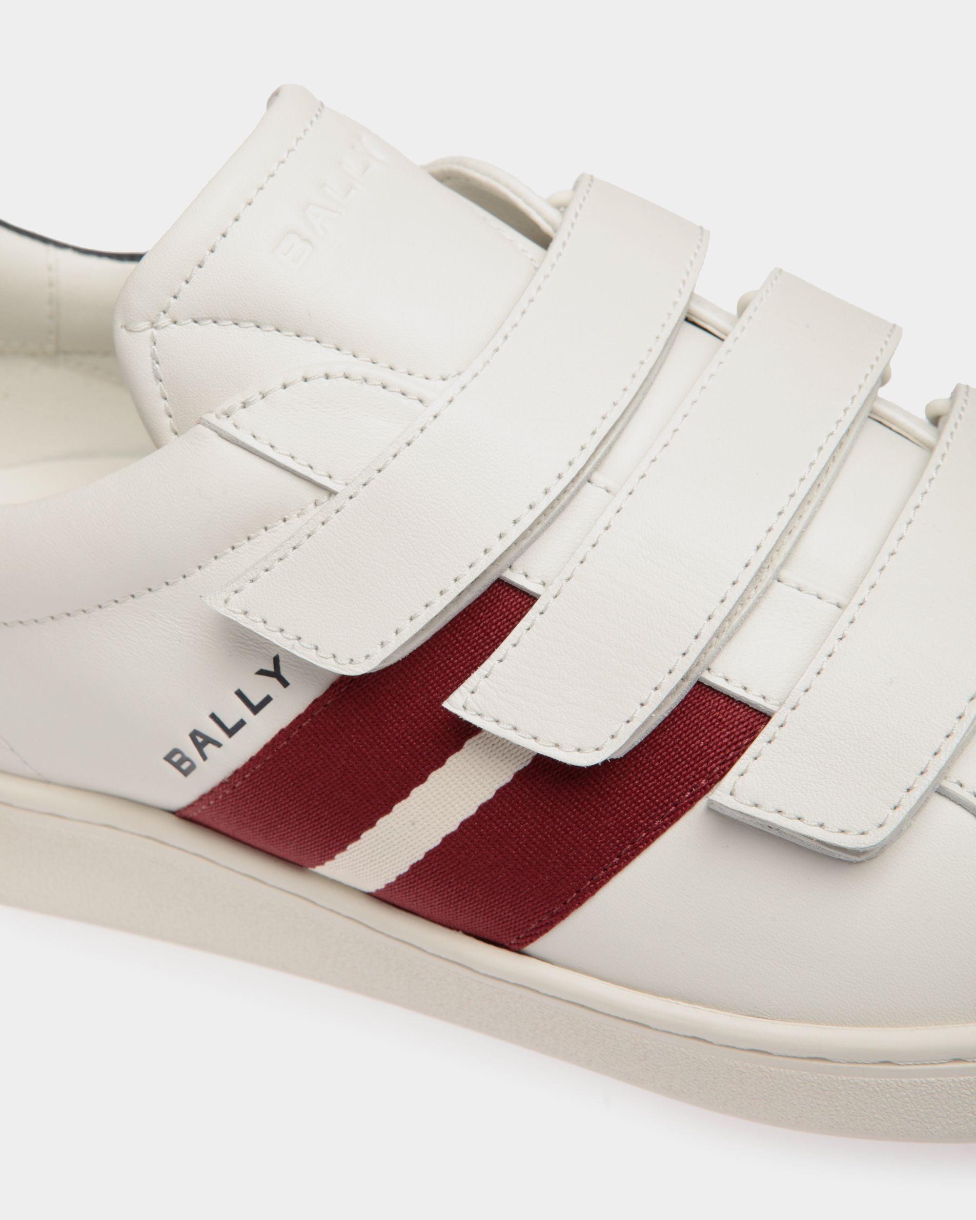 Bally Global - Sneaker Tennis En Cuir Blanc Et Navy Blue - Blanc