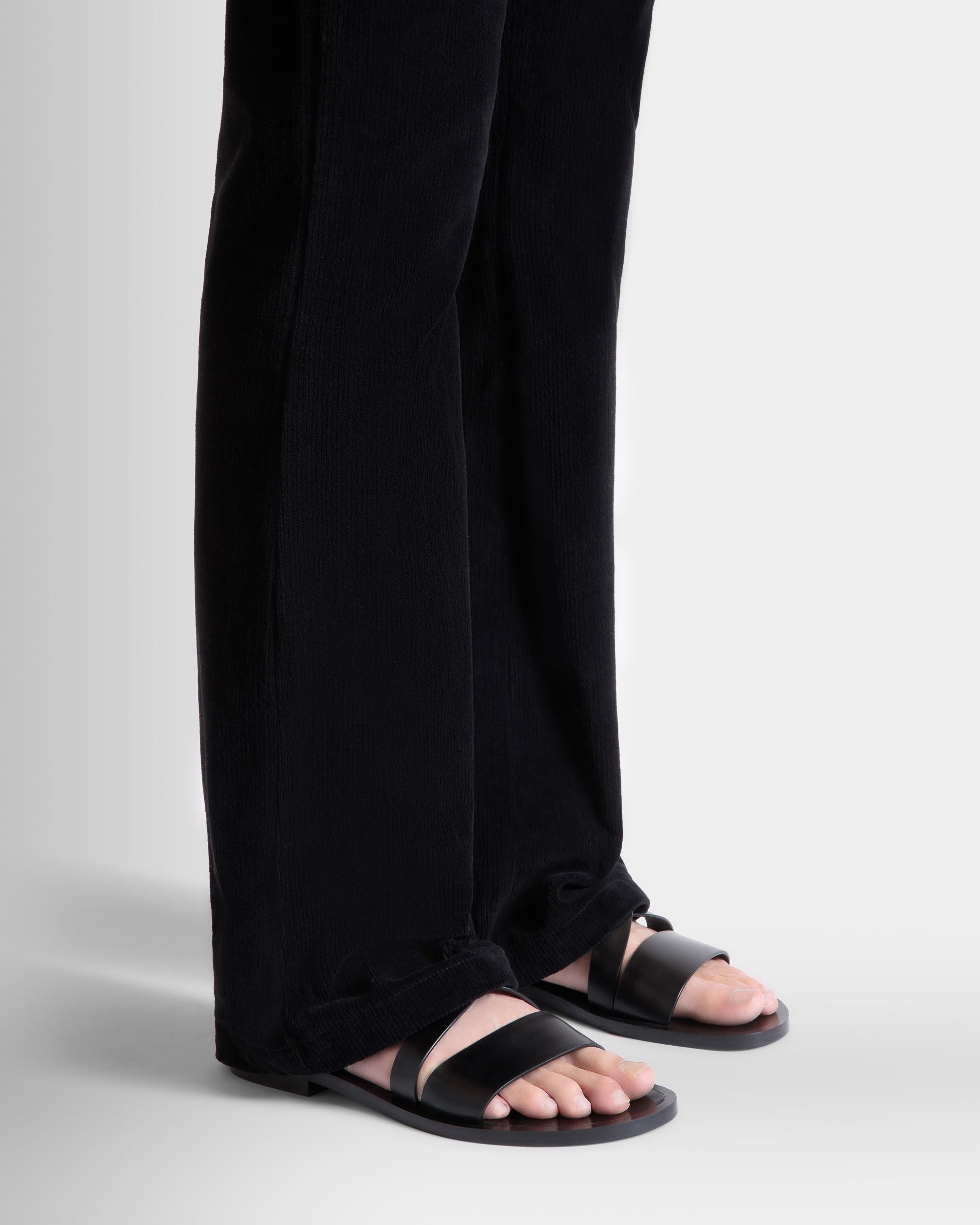 Bally Global - Salis Sandal In Black Leather - Black