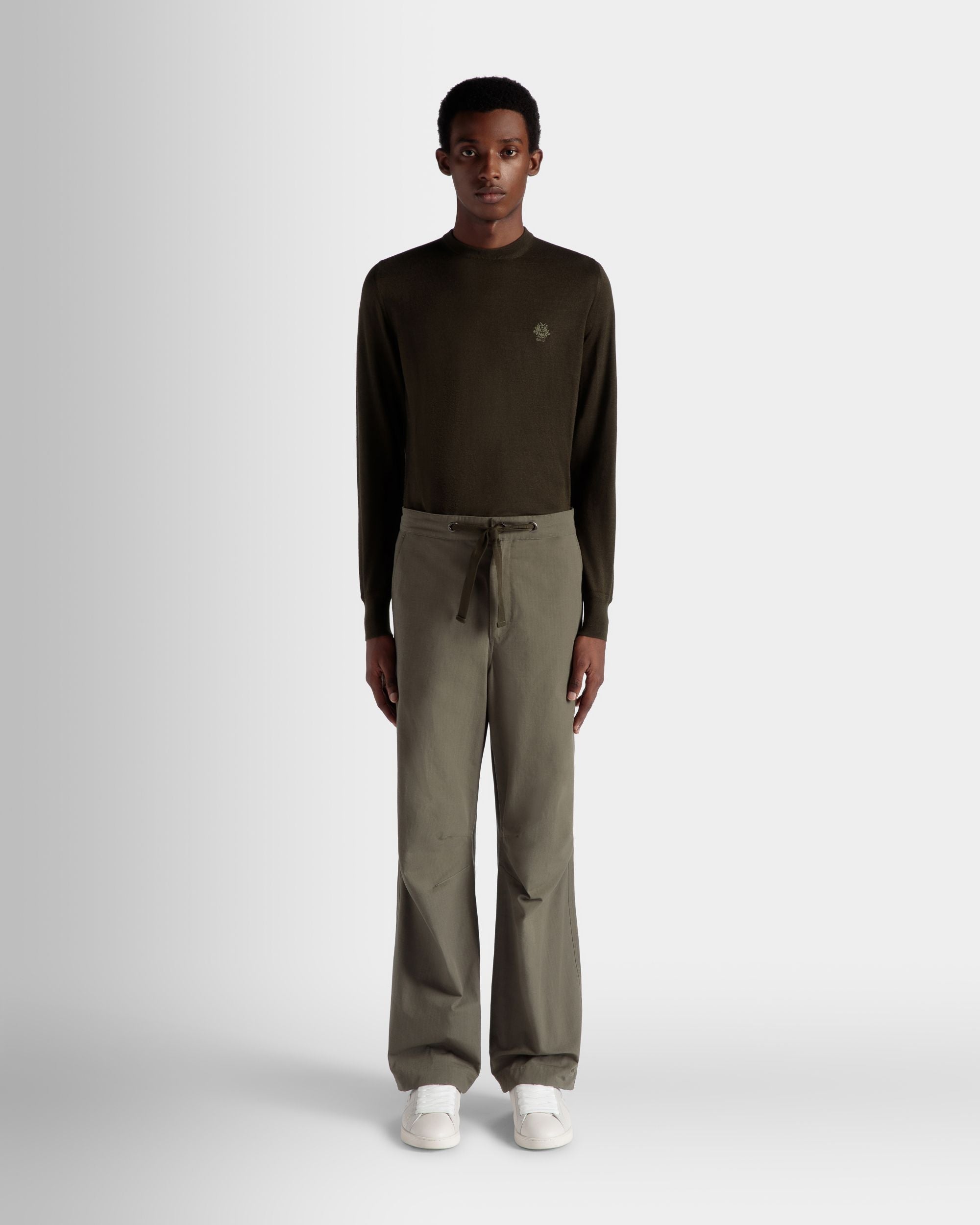 Bally Global - Adrien Brody Travel Collection Pants In Military Green Cotton - Verde