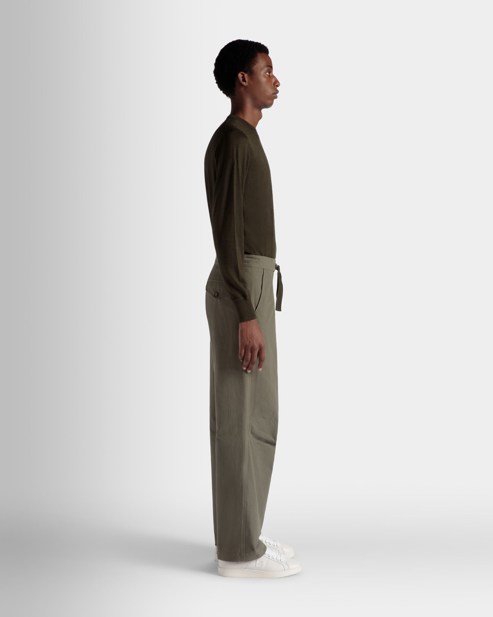 Bally Global - Adrien Brody Travel Collection Pants In Military Green Cotton - Verde