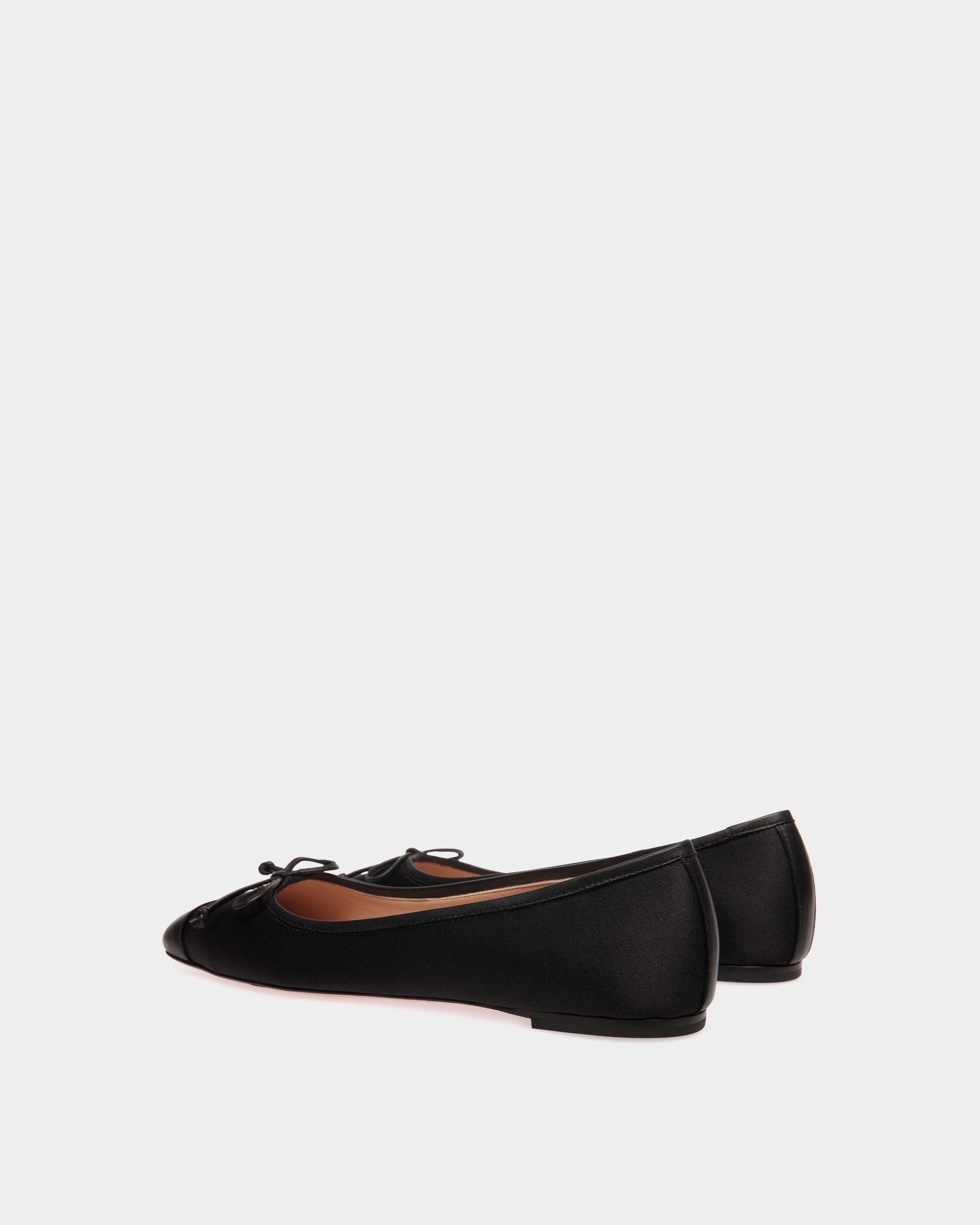 Bally Global - Chaussure À Talon Plat Ballyrina En Tissu Et Cuir Noirs - Noir