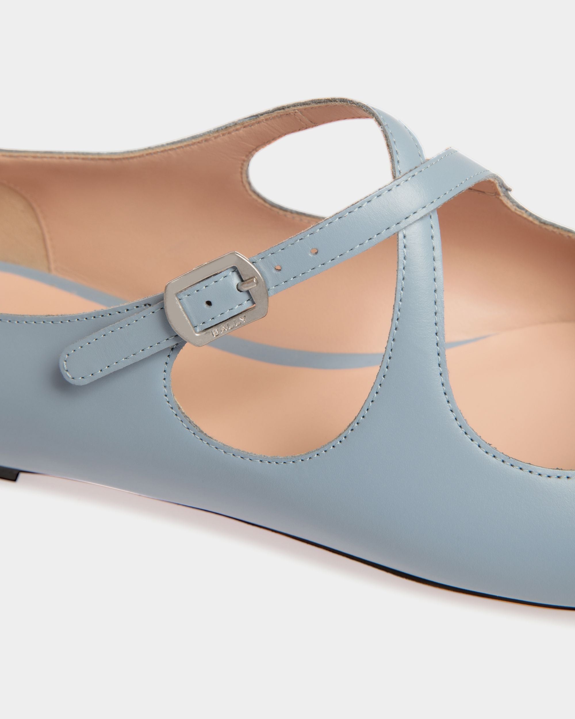 Bally Global - Chaussure À Talon Plat Ballyrina En Cuir Light Blue - Bleu