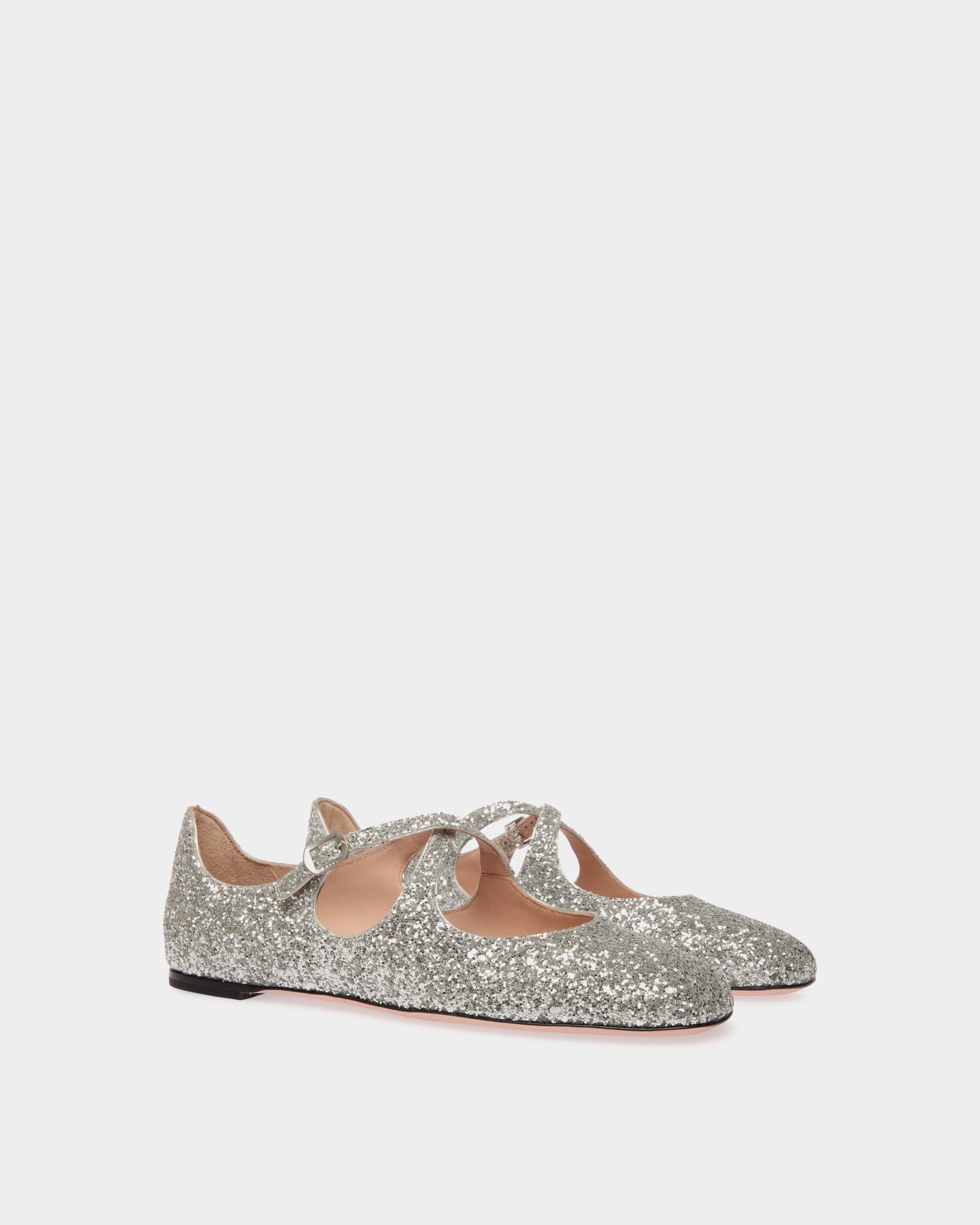 Bally Global - Chaussure À Talon Plat Ballyrina À Paillettes Couleur Argent - Argent