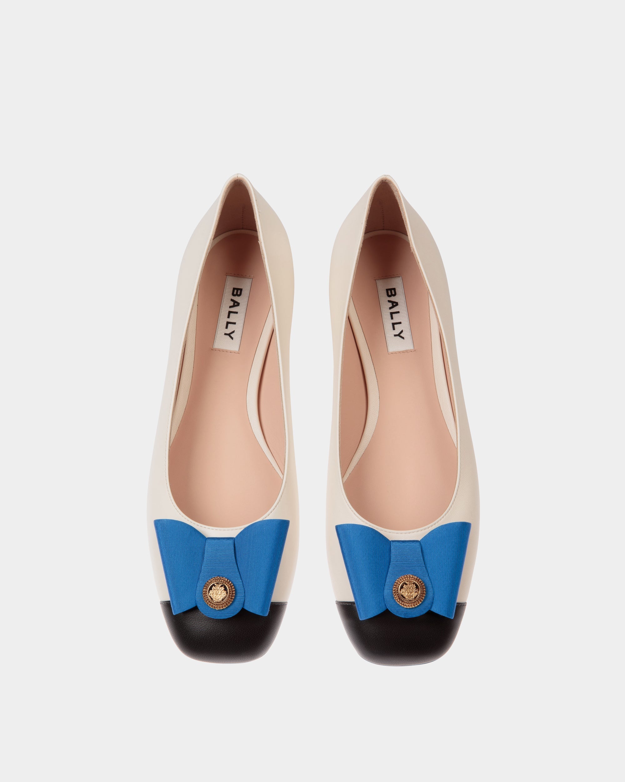 Bally Global - B-Bow Flat in White and Black Leather - Blanc