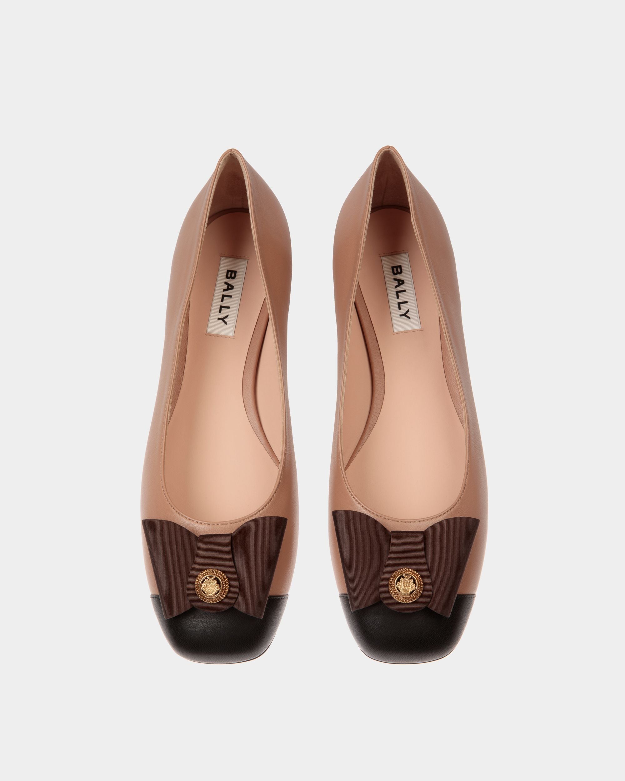 Bally Global - Chaussure À Talon Plat B-Bow En Cuir Praline Beige - Beige