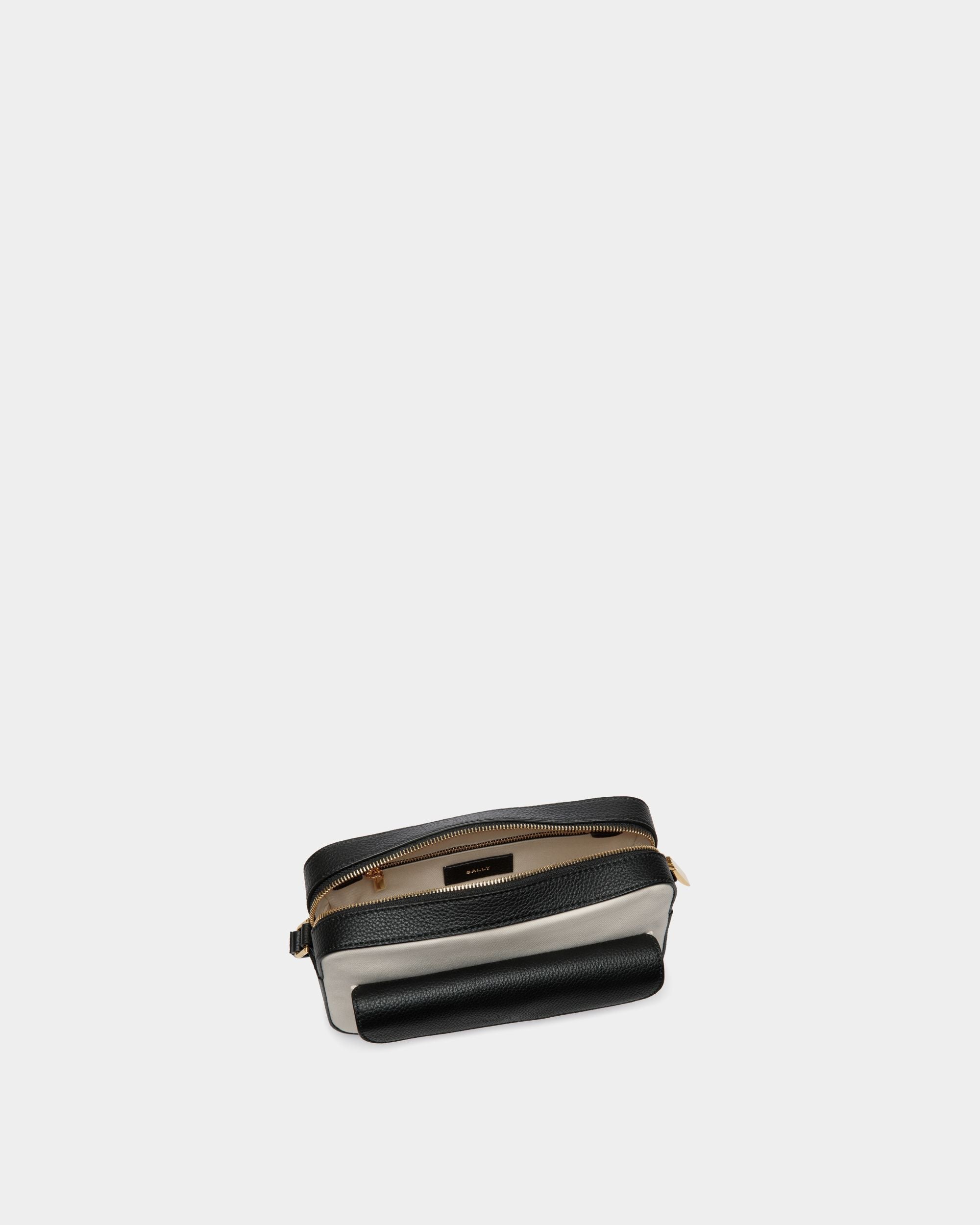 Bally Global - Bolso Bandolera Bar De Tela Blanca Y Piel Negra - Blanco