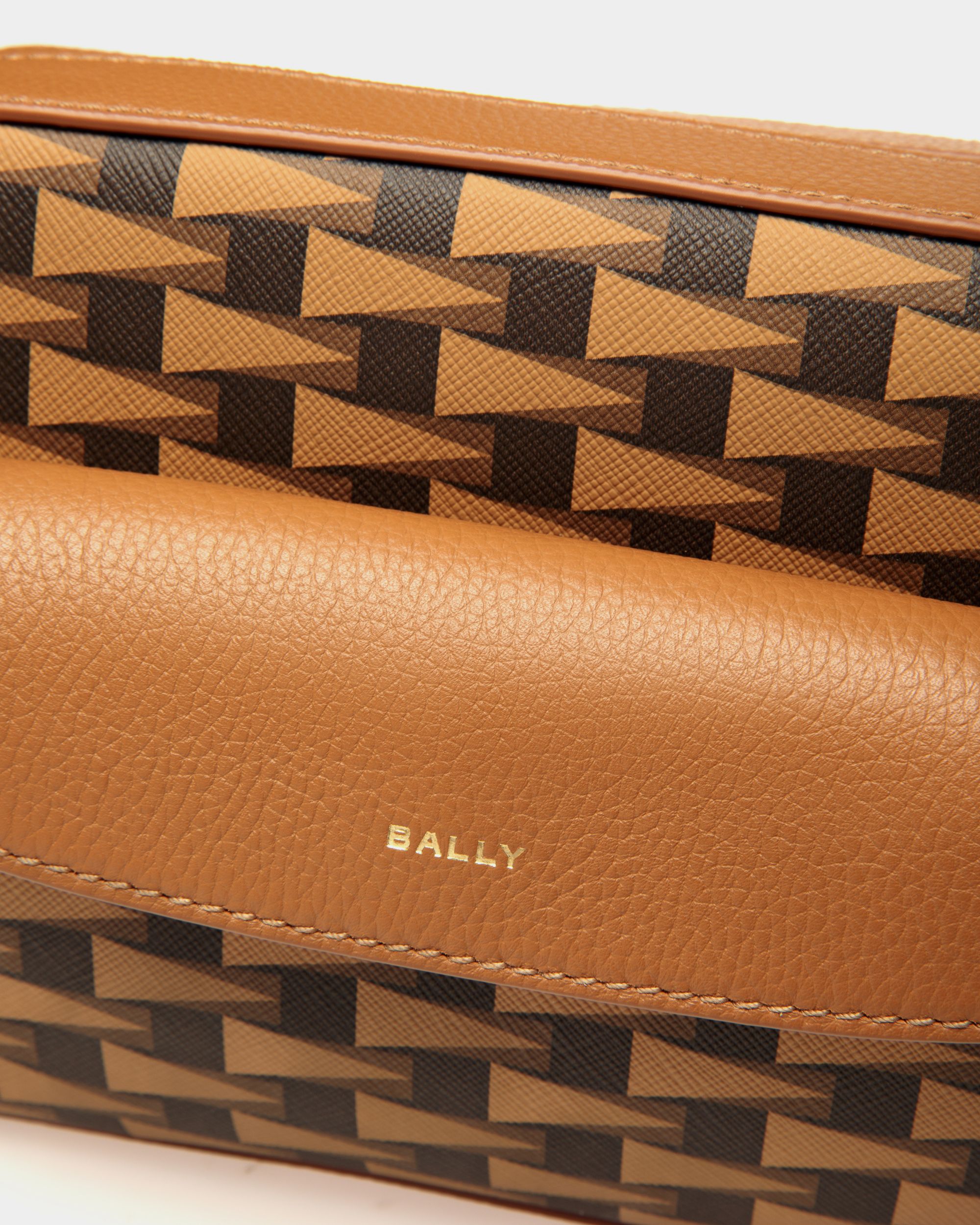 Bally Global - Bandolera Pennant De Tpu Color Desierto - Marrón