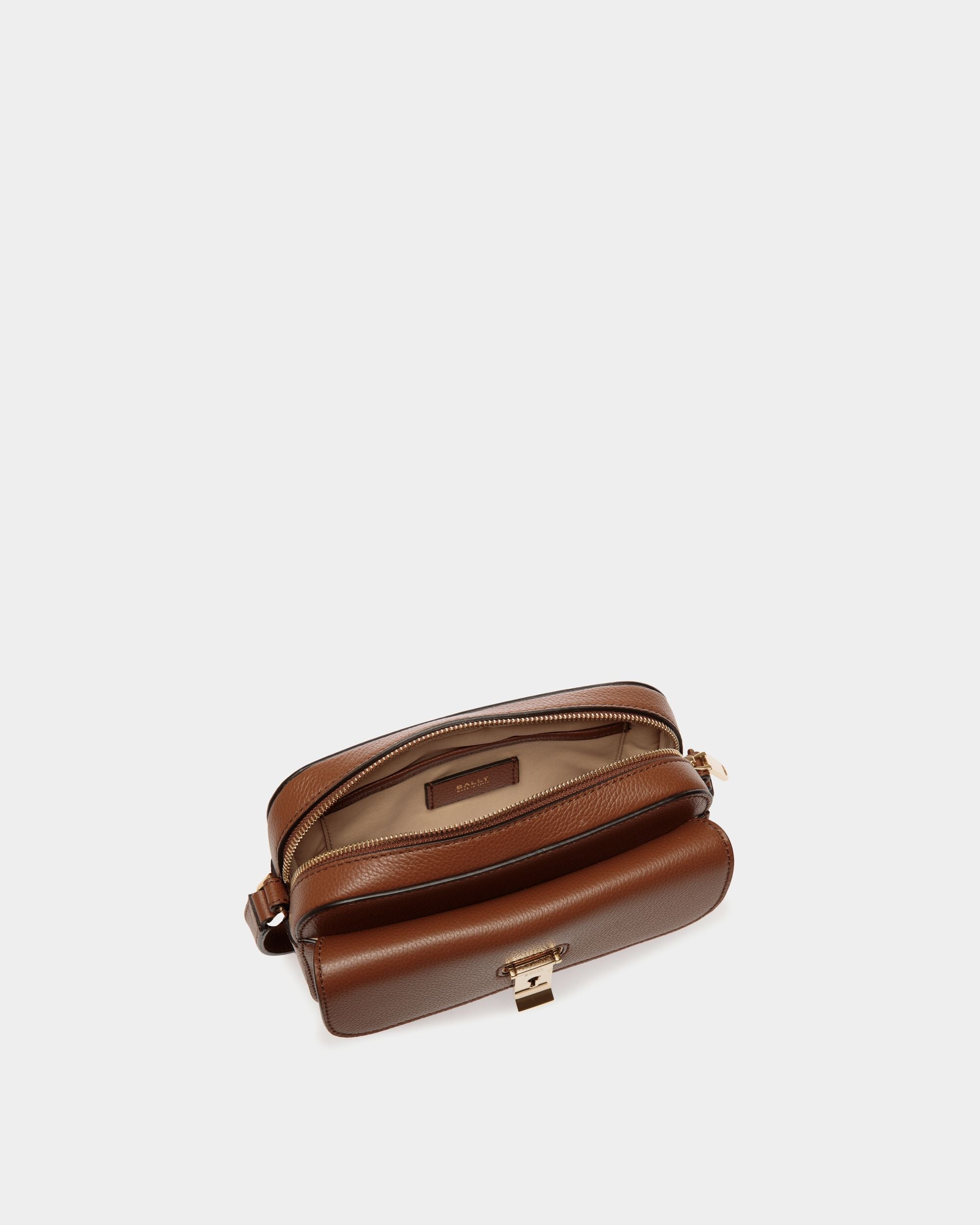 Bally Global - Petit Sac À Bandoulière Lock Me En Cuir Grainé Marron - Marron