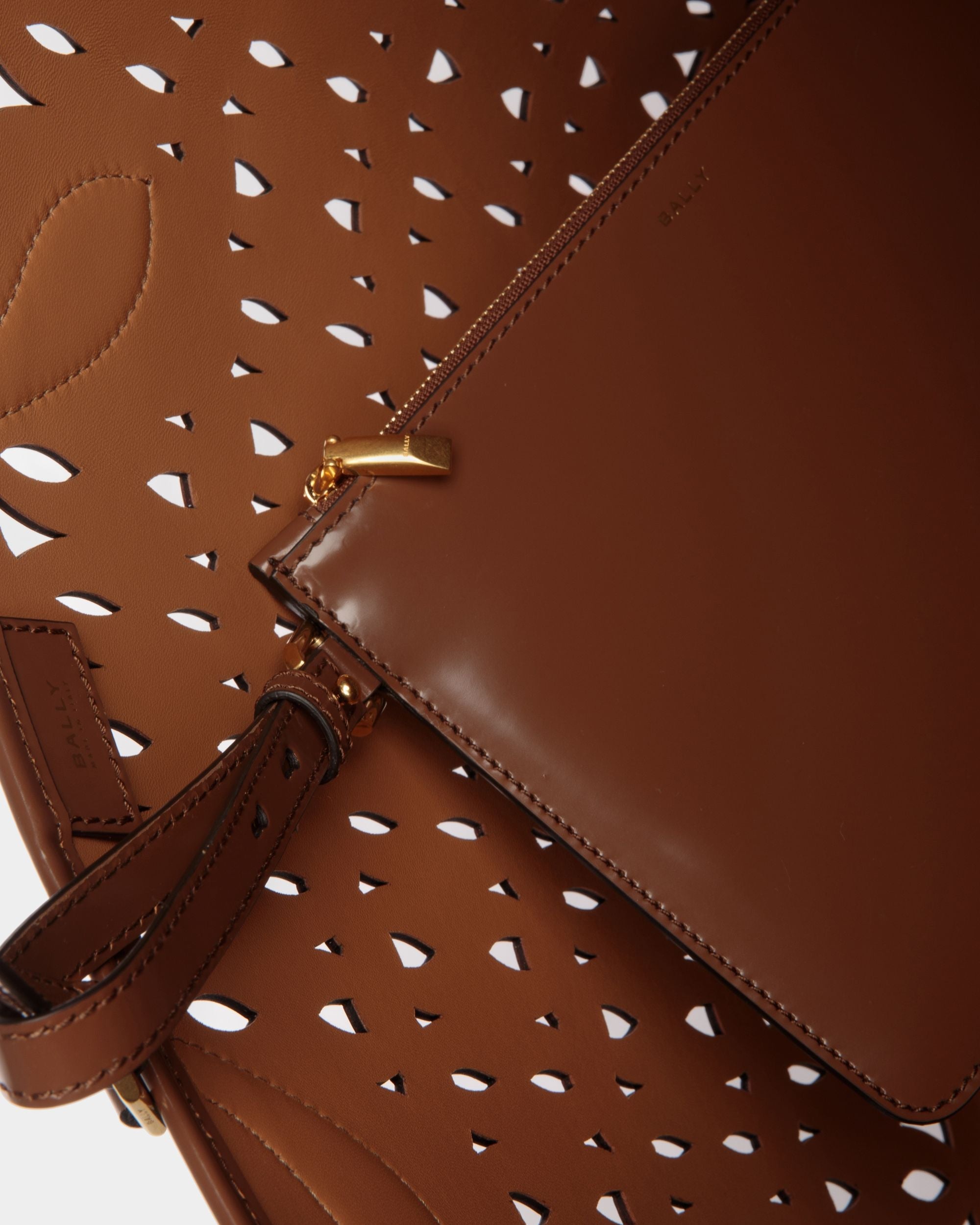 Bally Global - Lago Tote Bag In Brown Leather - Brown