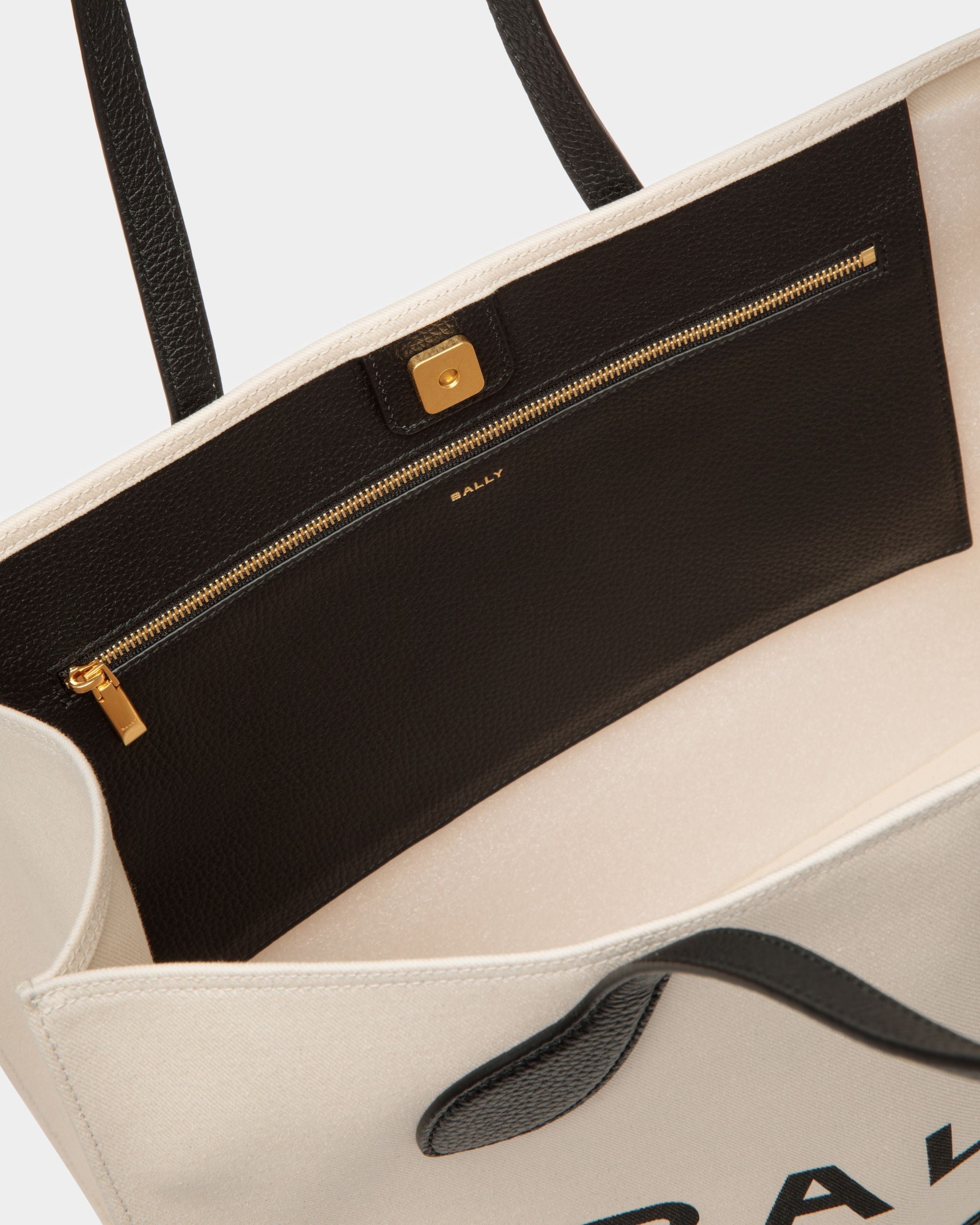 Bally Global - Bolso Tote Bar De Tela Color Natural Y Negro - Beige
