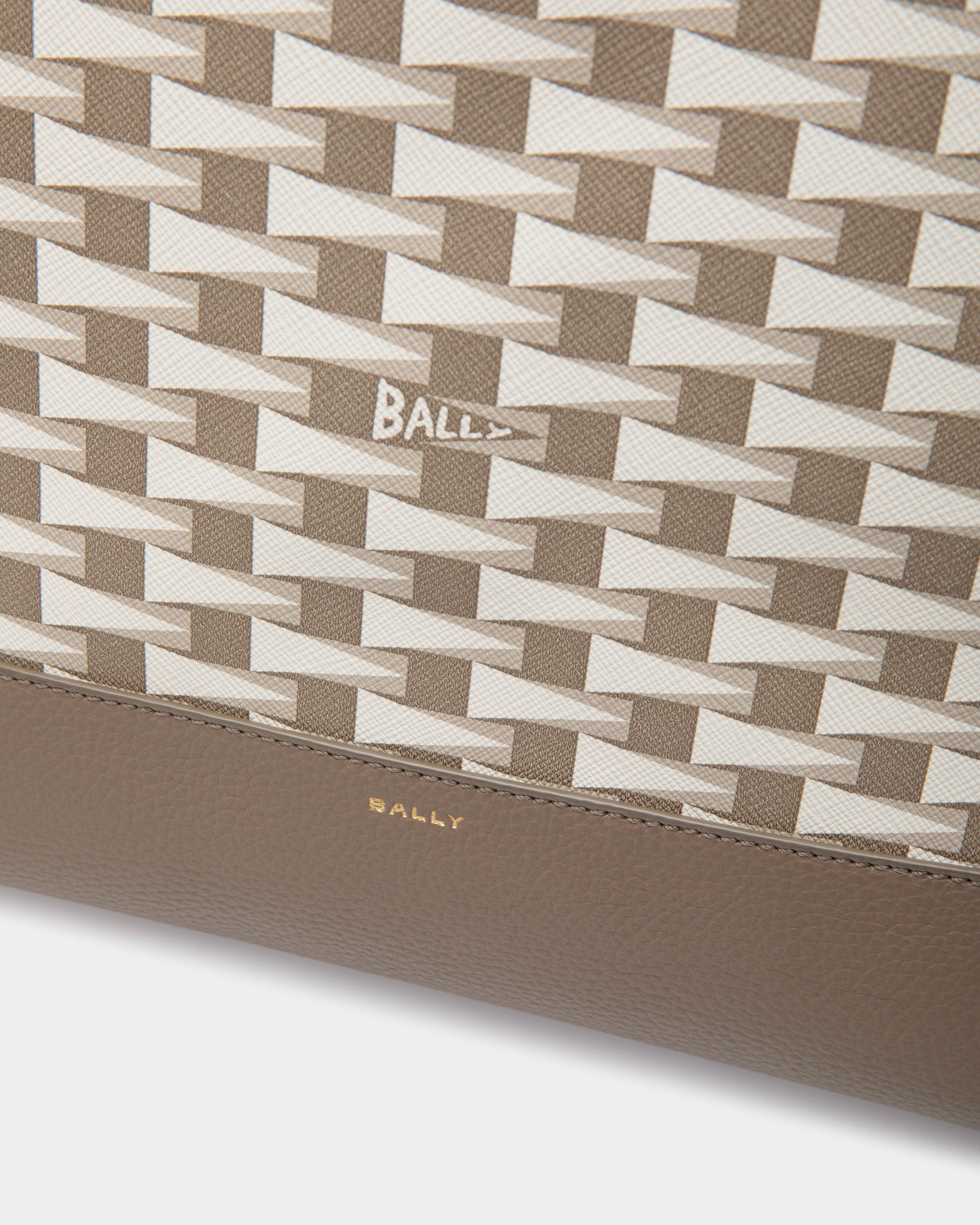 Bally Global - Keep On Tote Bag In Taupe Pennant Print TPU - Beige