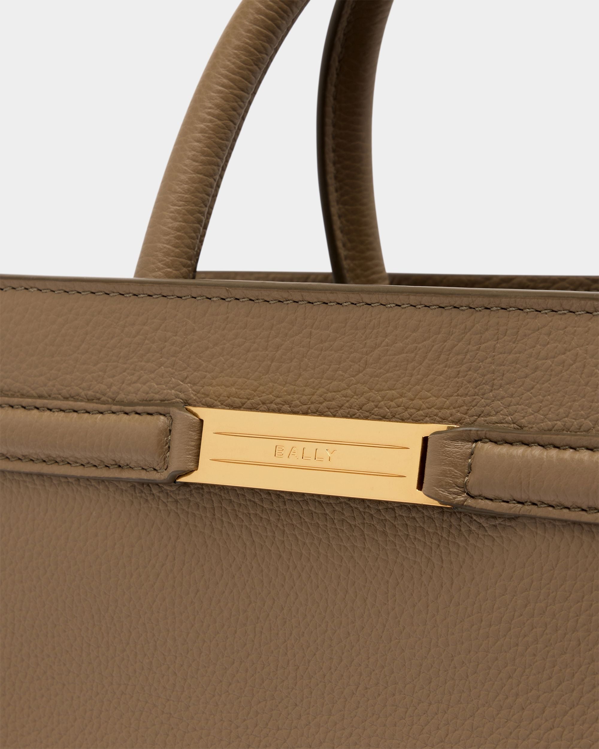 Bally Global - Deco Tote Bag in Taupe Grained Leather - Brown