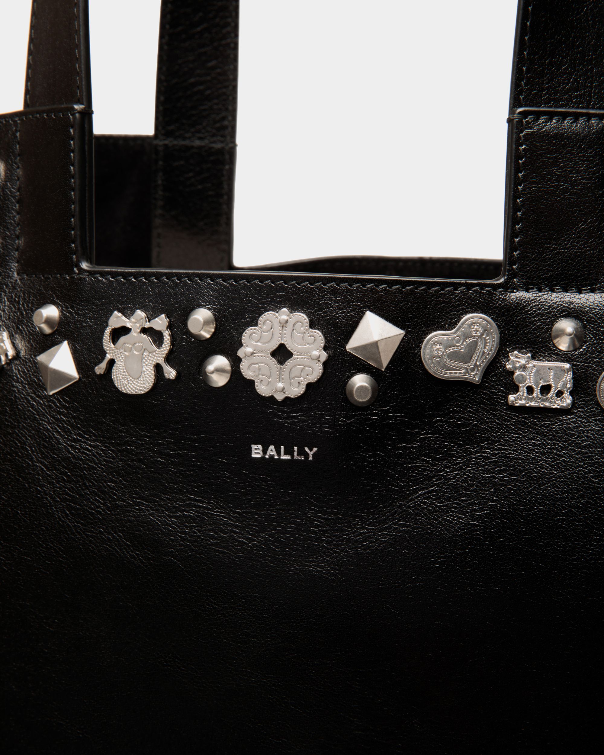Bally Global - Sac Cabas Easy Bally En Cuir Noir Avec Clous - Noir