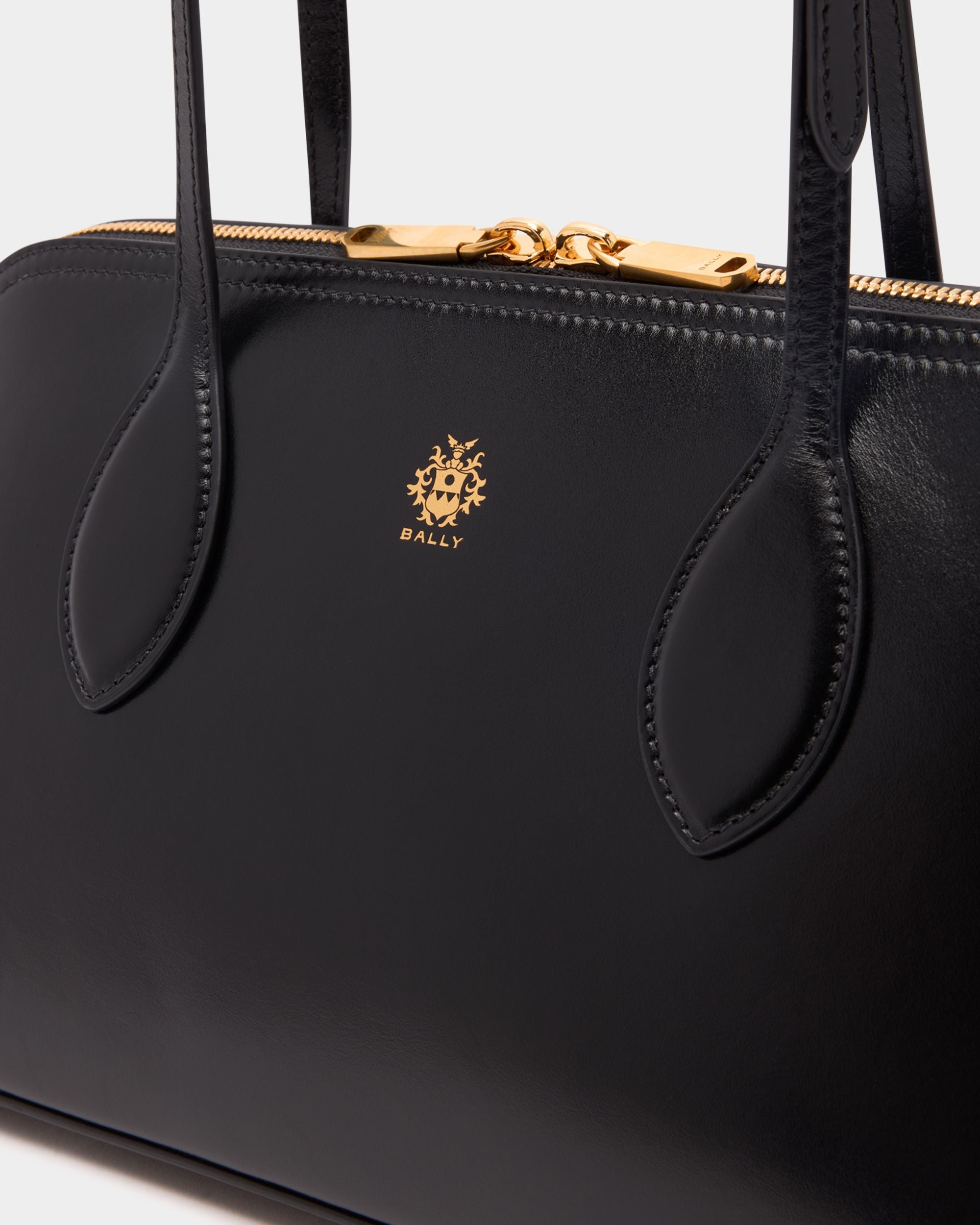 Bally Global - Praline Shoulder Bag in Black Leather - Black