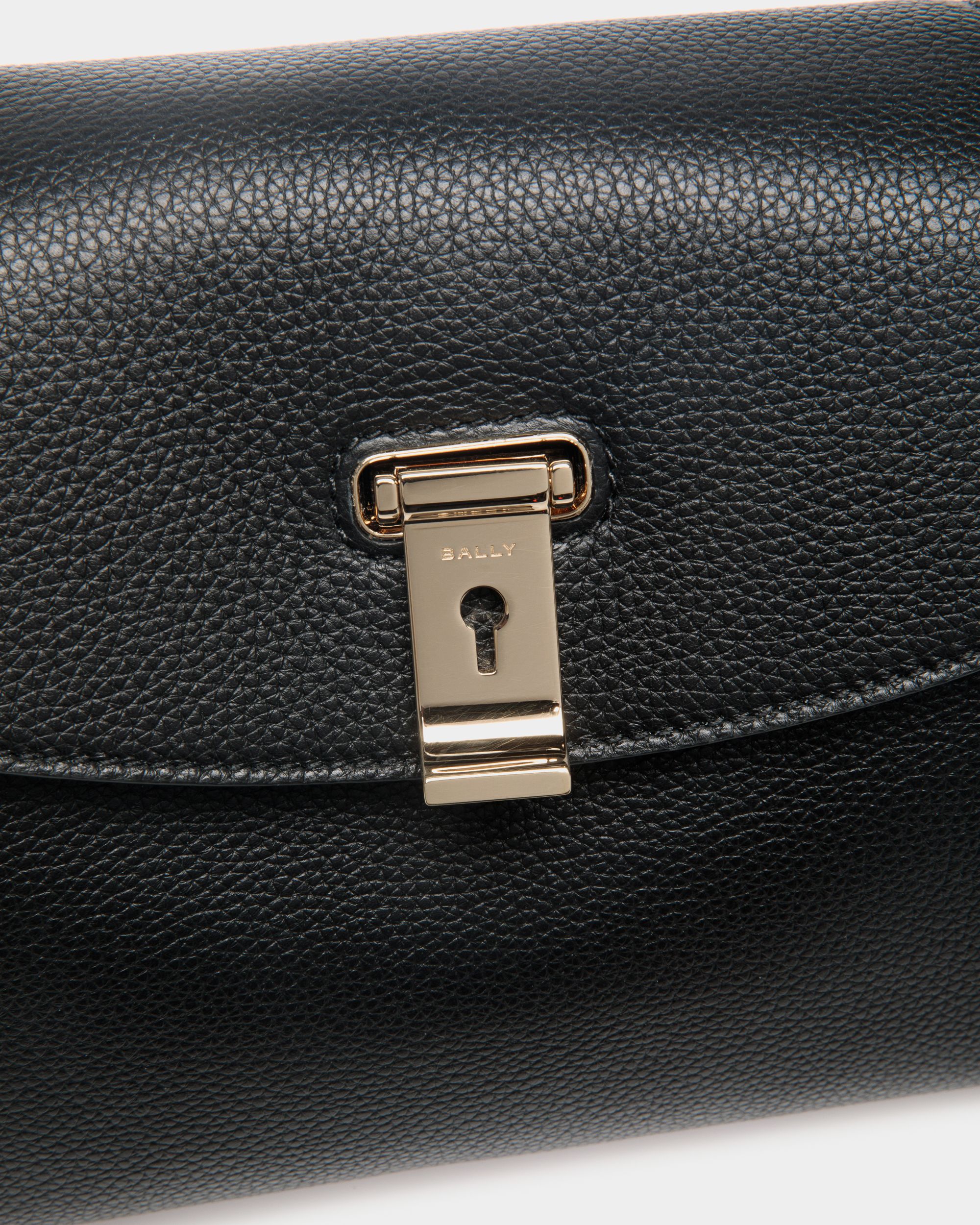 Bally Global - Lock Me Small Top Handle Bag In Black Grained Leather - Negro