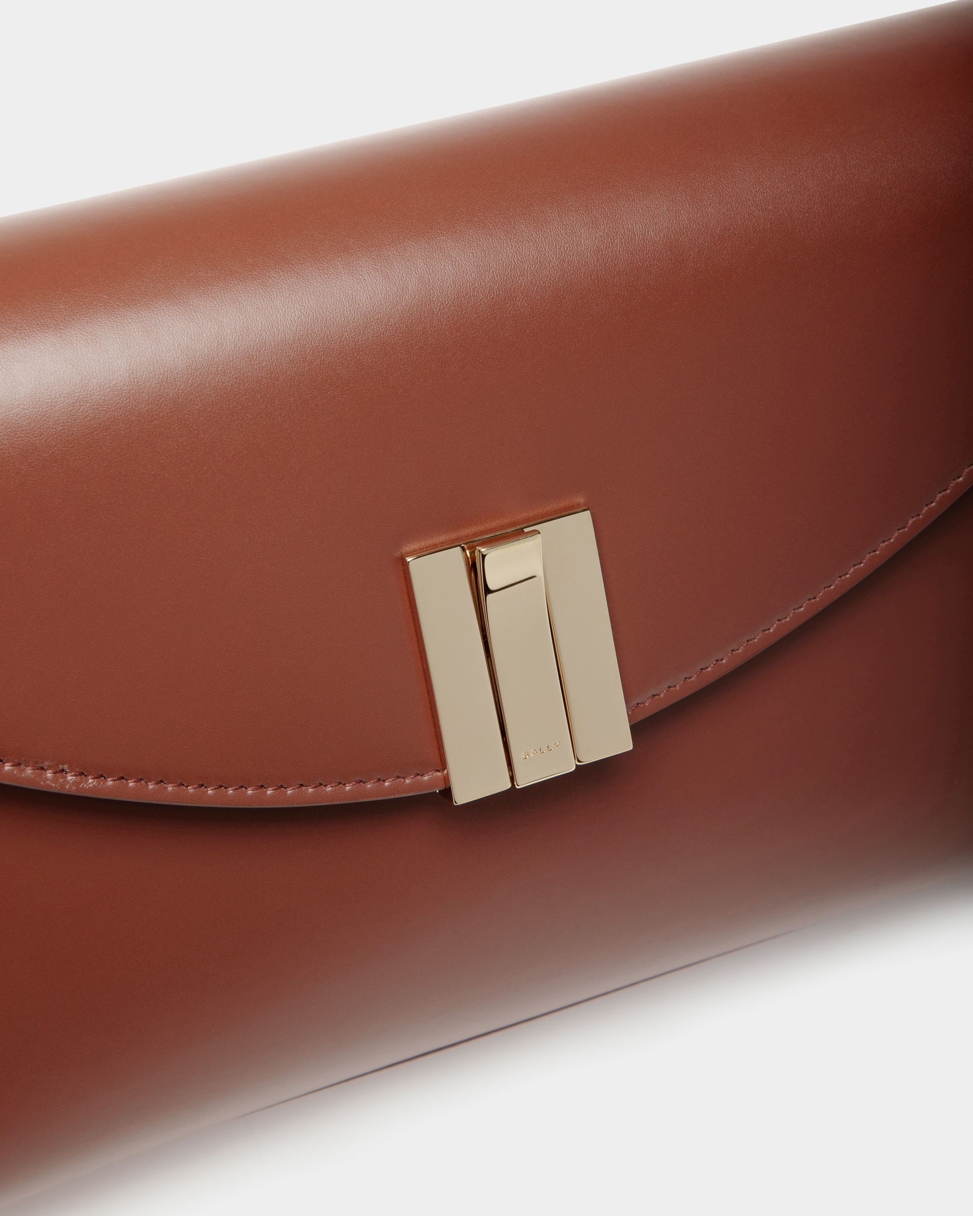 Bally Global - Bolso De Mano Pequeño Ollam De Piel Marrón - Marrón