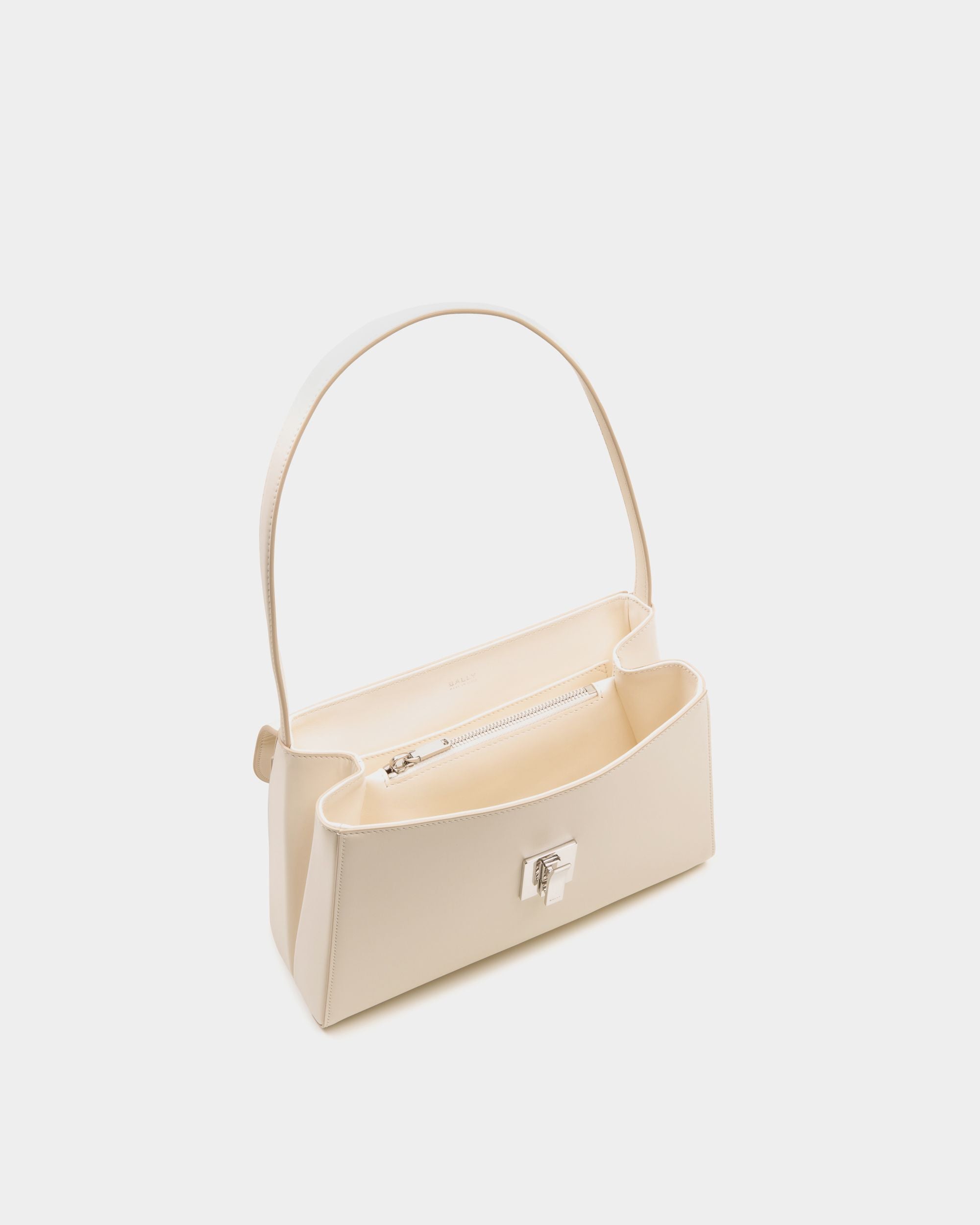 Bally Global - Ollam Shoulder Bag in White Leather - Blanc