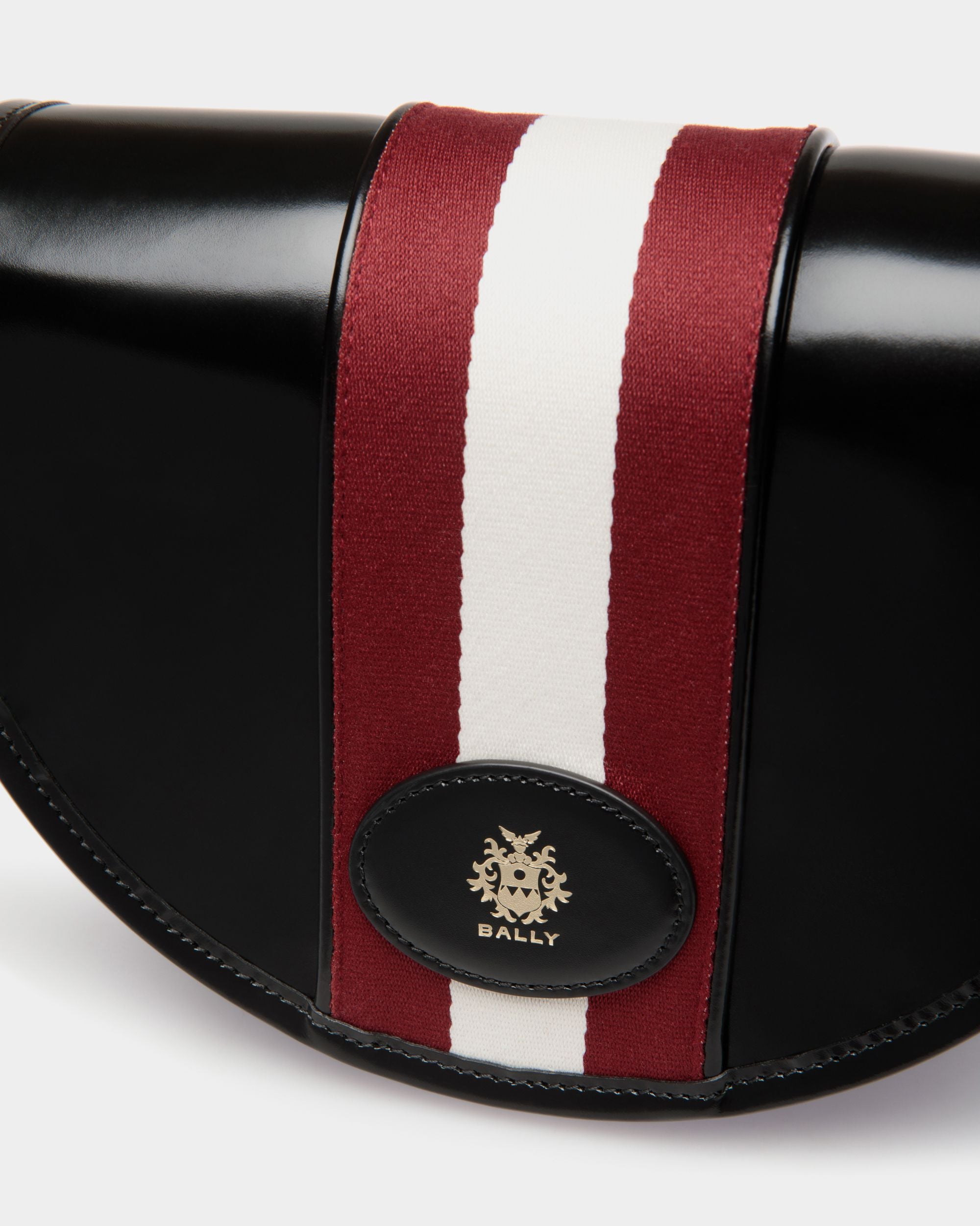 Bally Global - Beckett Crossbody Bag in Black Leather With a Bally Ribbon - Black