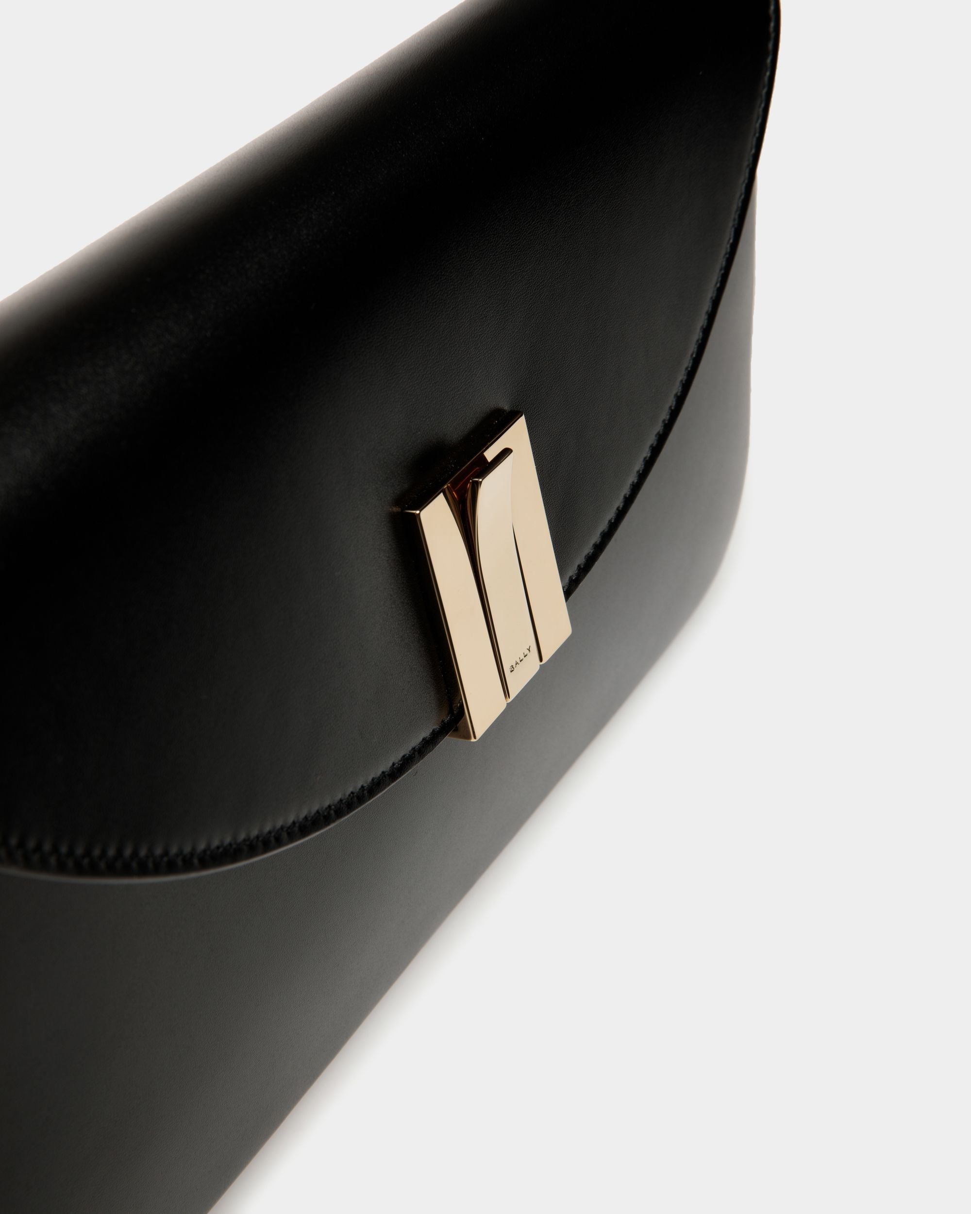 Bally Global - Petit Sac D'épaule Ollam En Cuir Noir - Noir