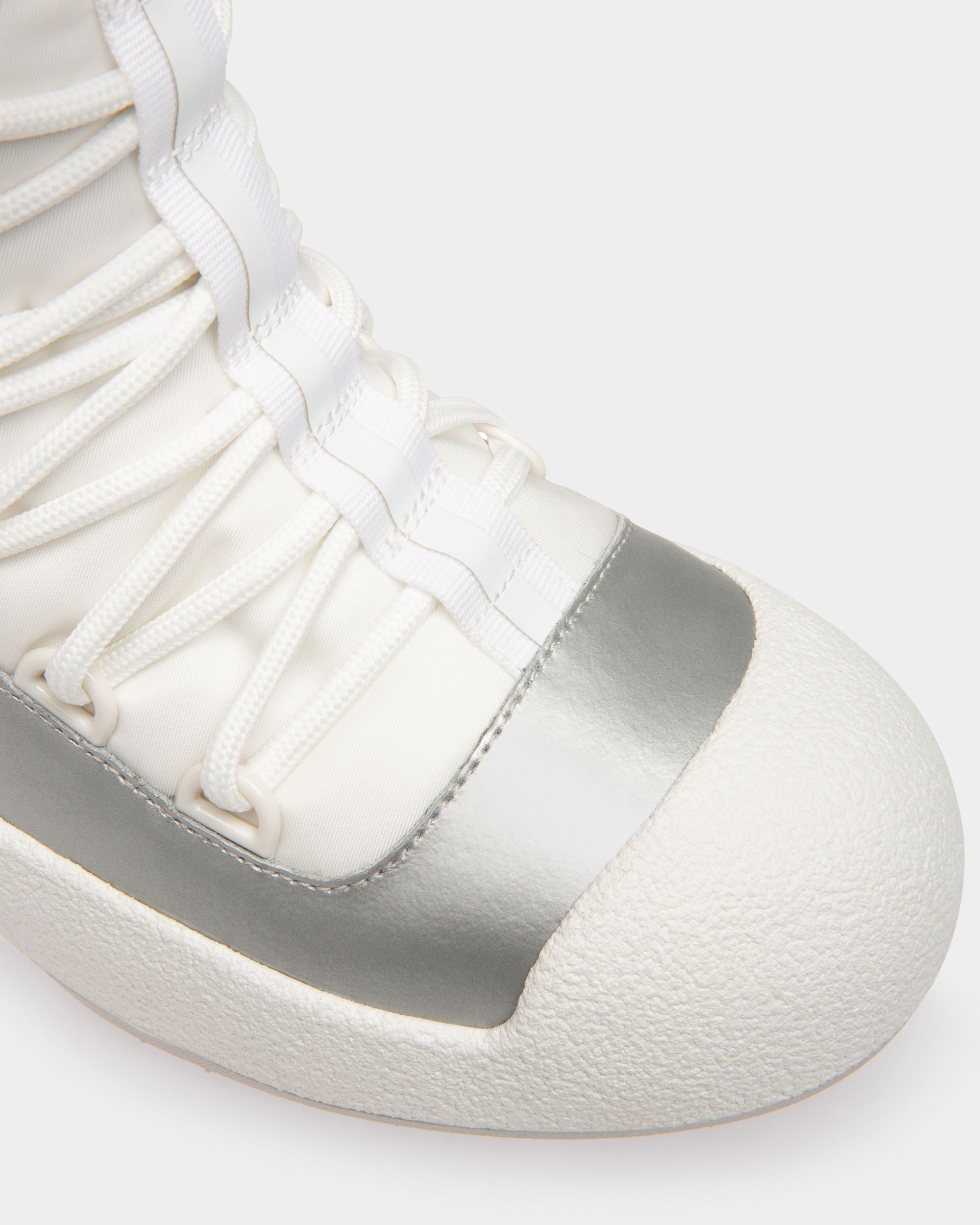Bally Global - Cathye Botas En Nailon Reciclado Y Piel De Color Blanco Y Plateado - Multicolor