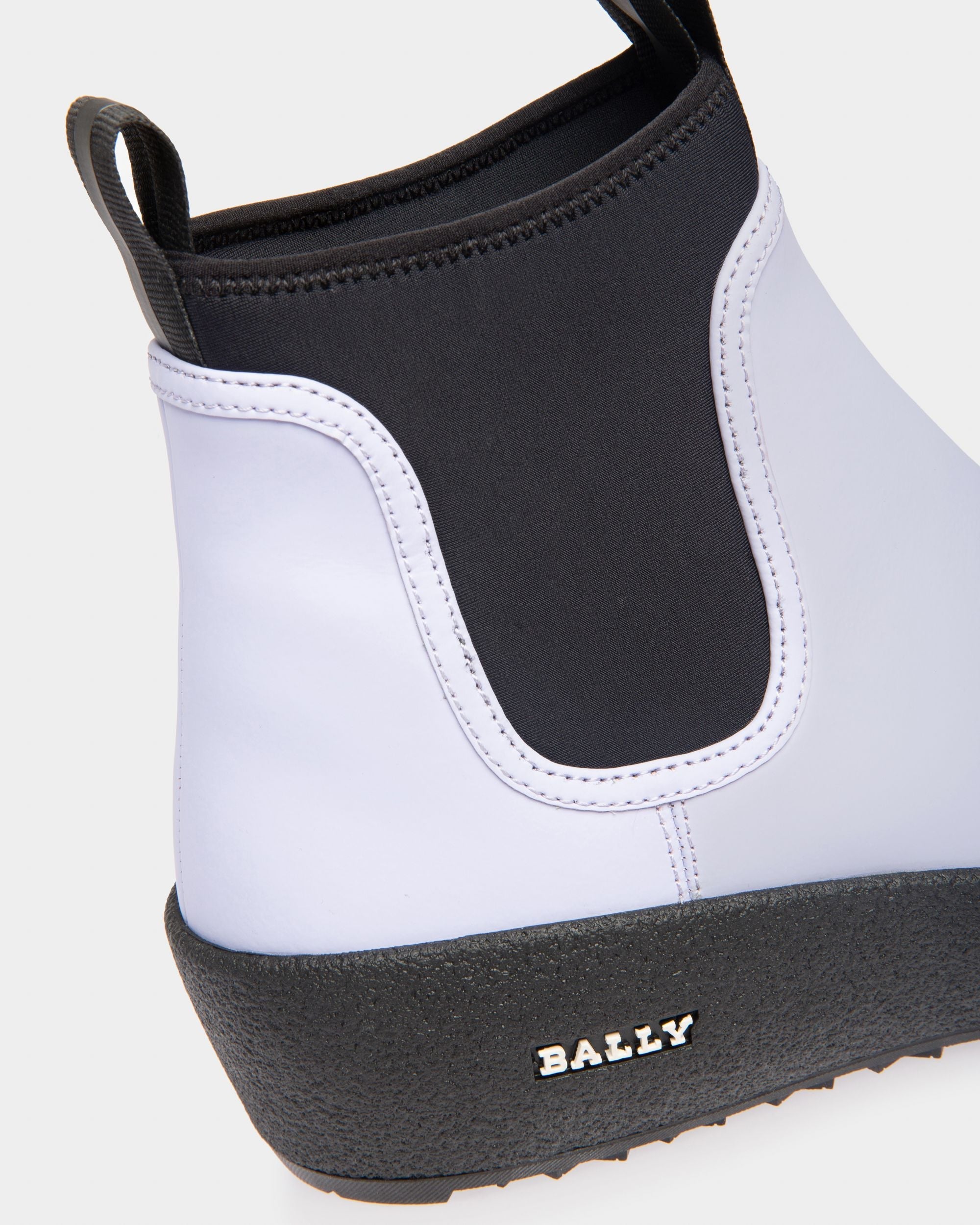 Bally Global - Gadey De Piel Y Goma En Lila Y Negro - Multicolor