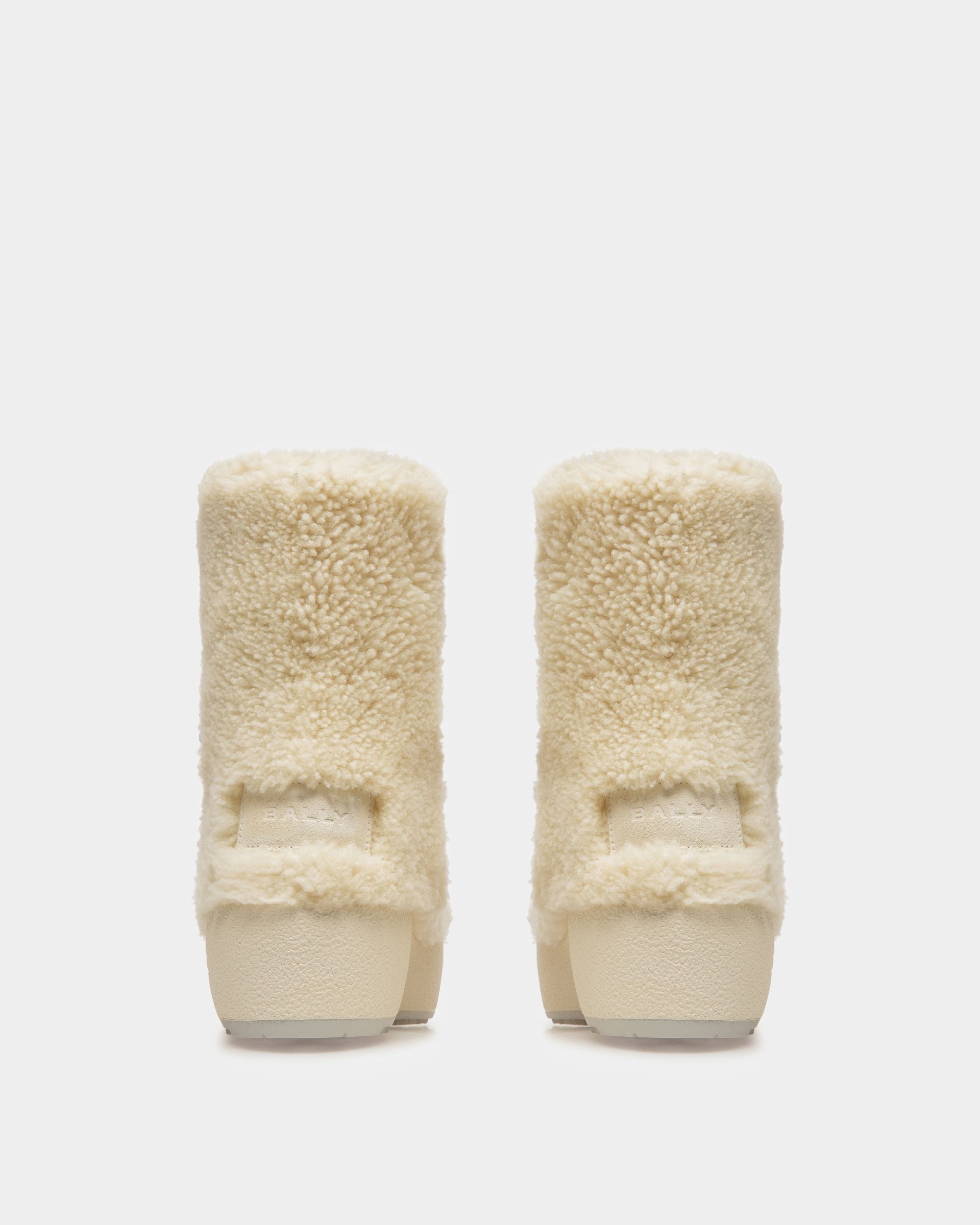 Bally Global - Bota De La Colección Curling De Borreguillo Natural - Blanco
