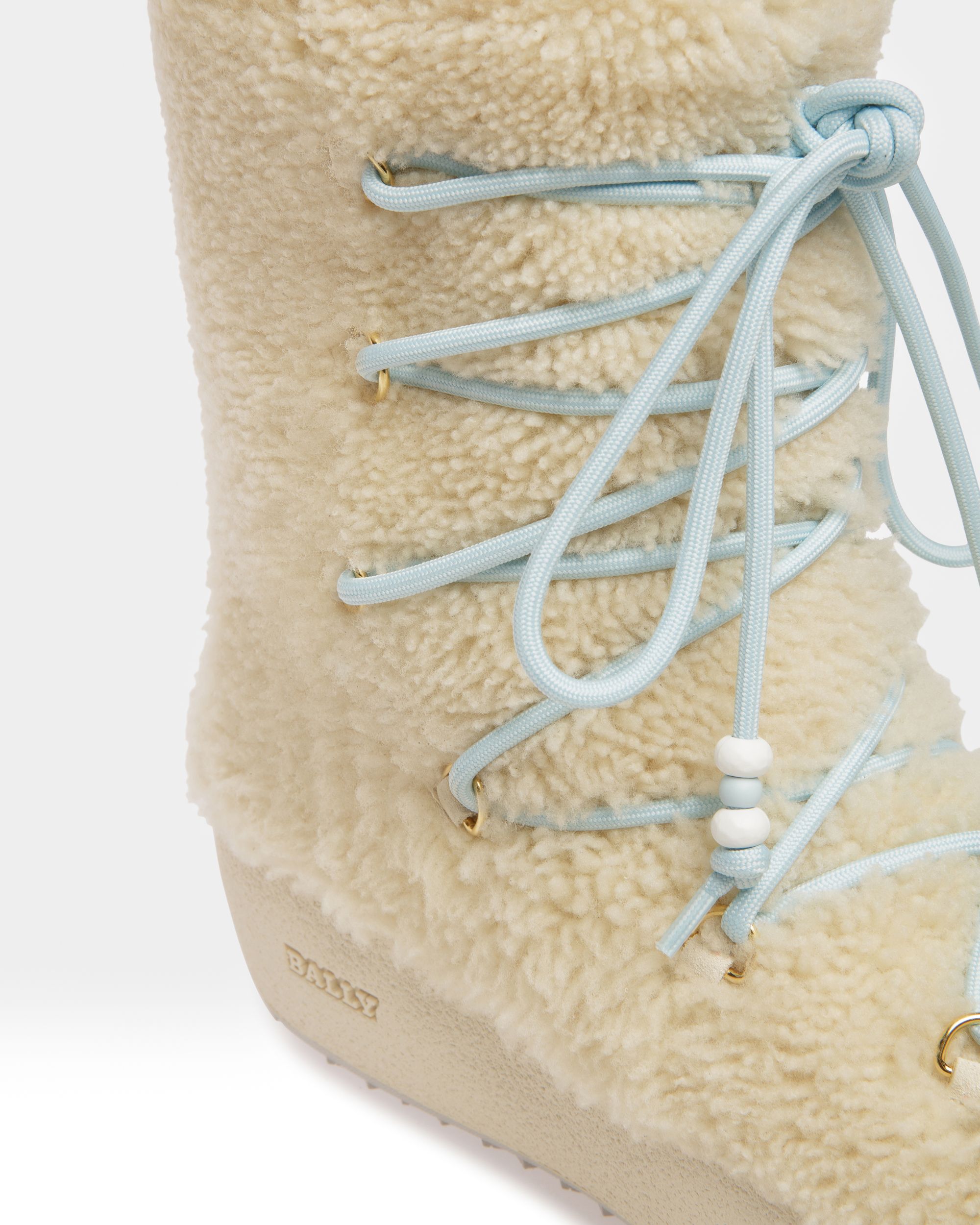 Bally Global - Bota De La Colección Curling De Borreguillo Natural - Blanco