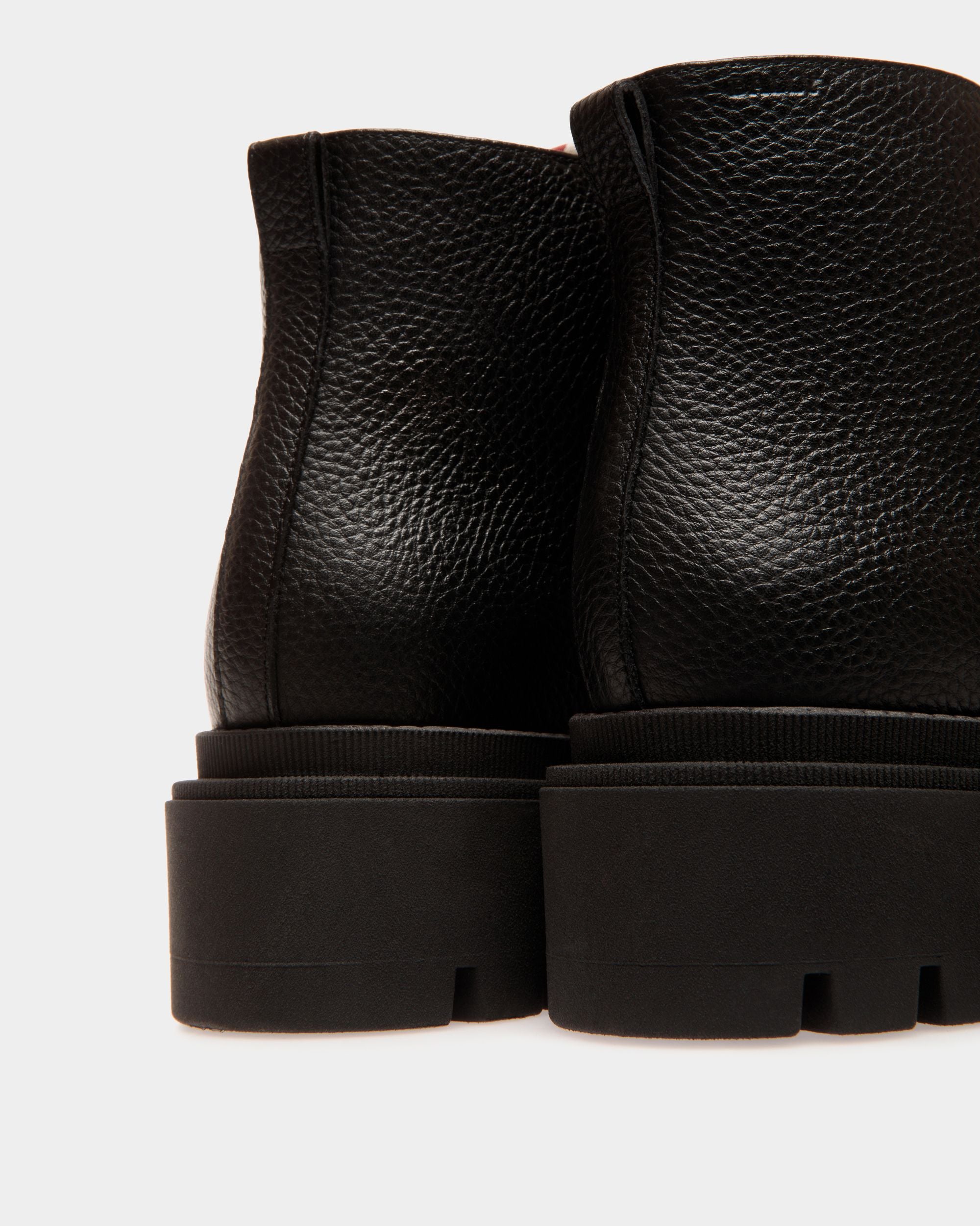 Bally Global - Botín De Piel Granulada Negra - Negro