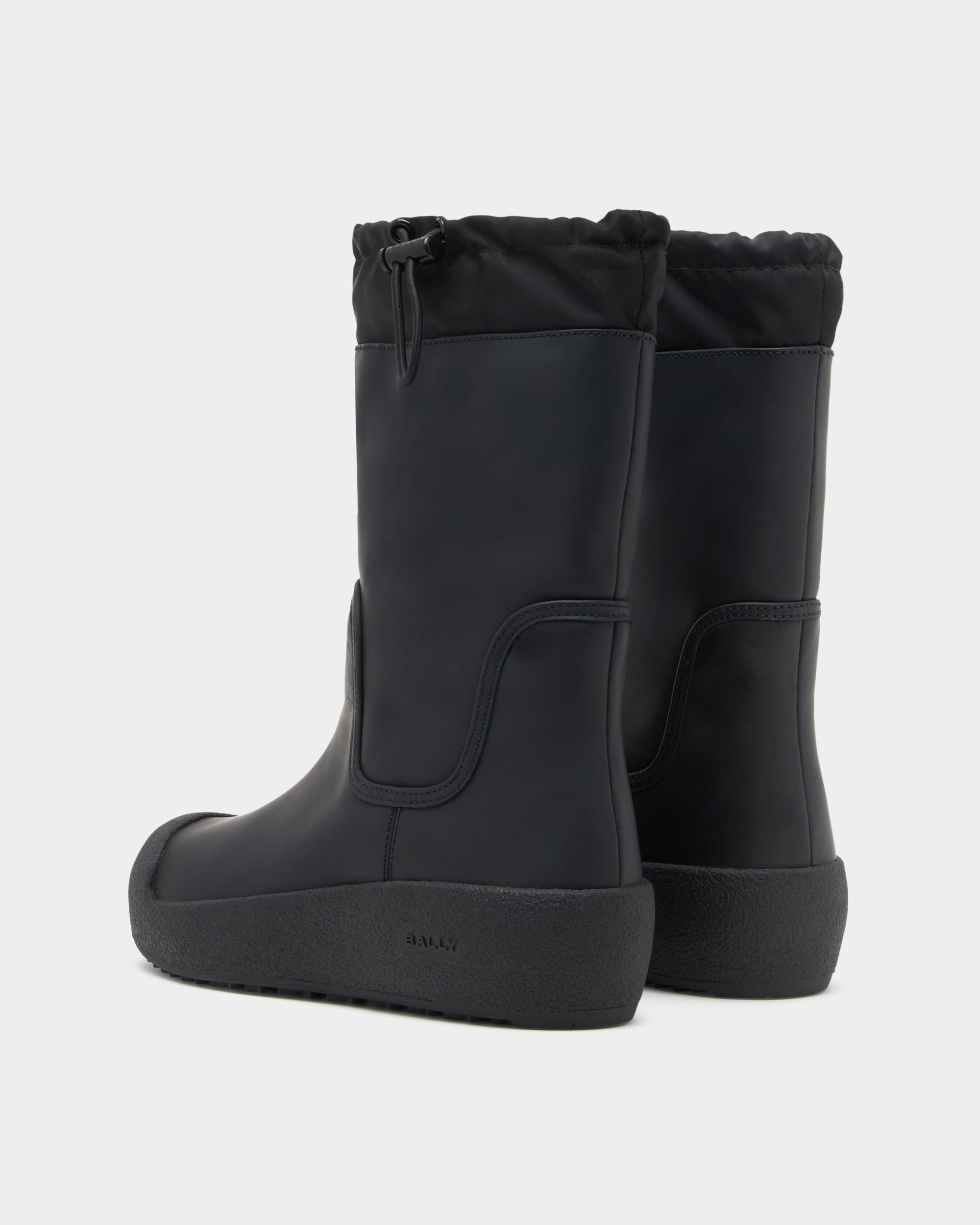 Bally Global - Bally Curling Boot in Black Leather - Black