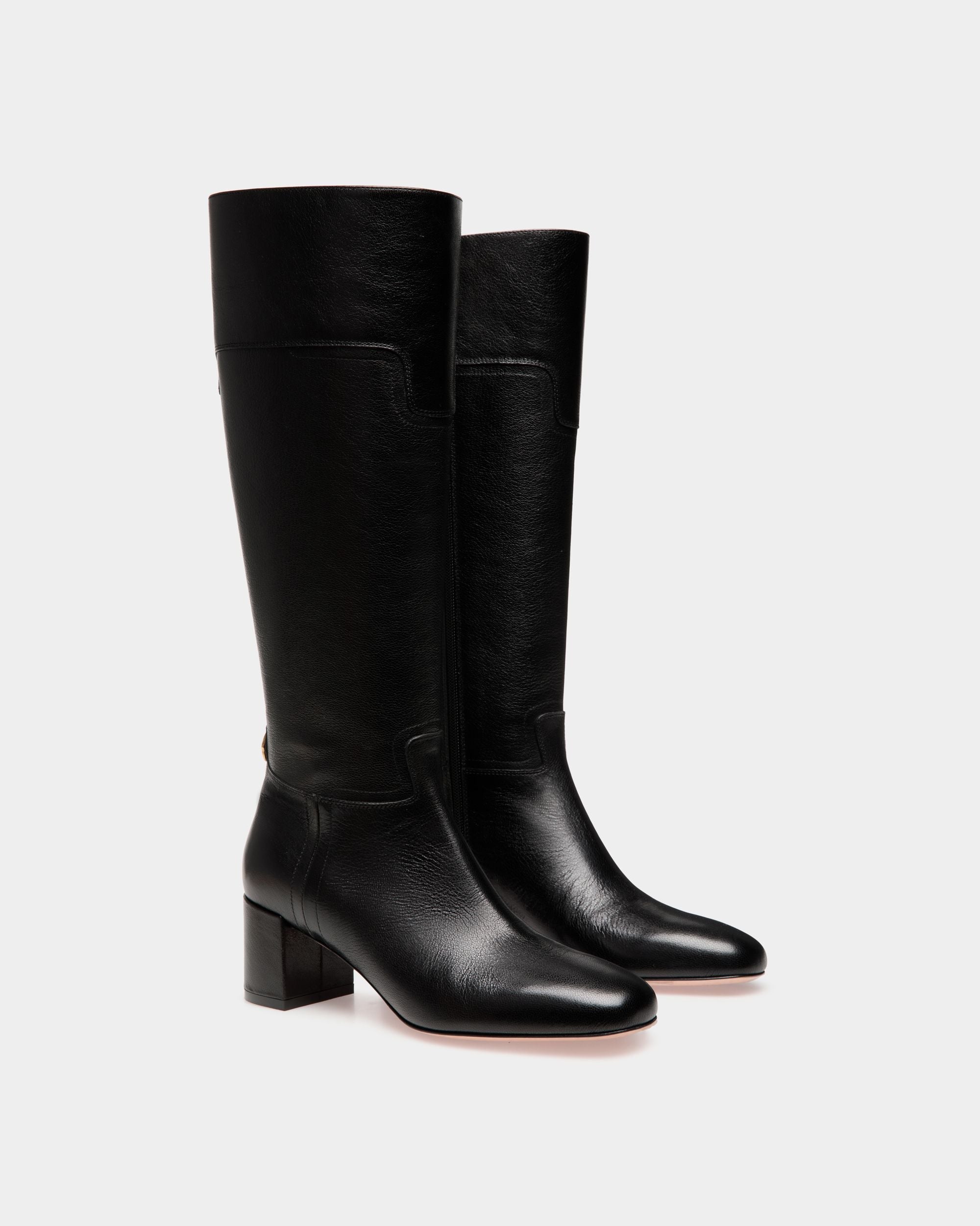 Bally Global - Daily Emblem Boot in Black Leather - Black