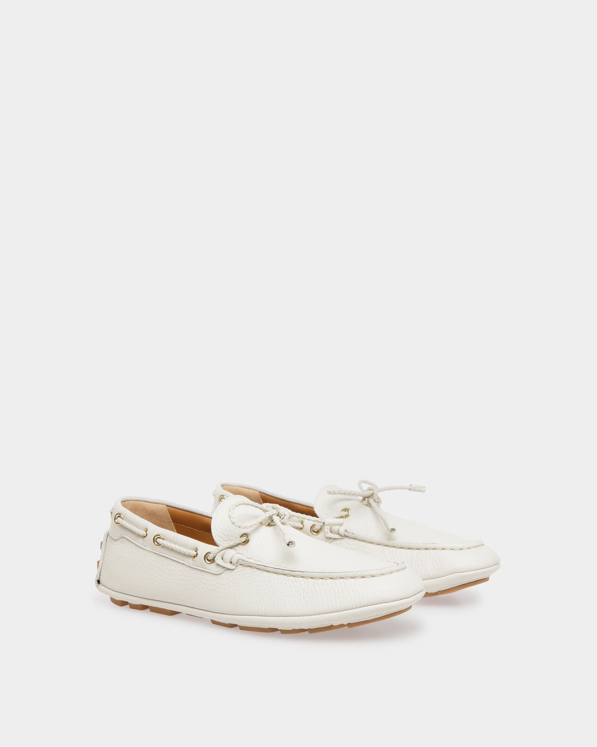 Bally Global - Kerbs Drivers In Dusty White Leather - Beige