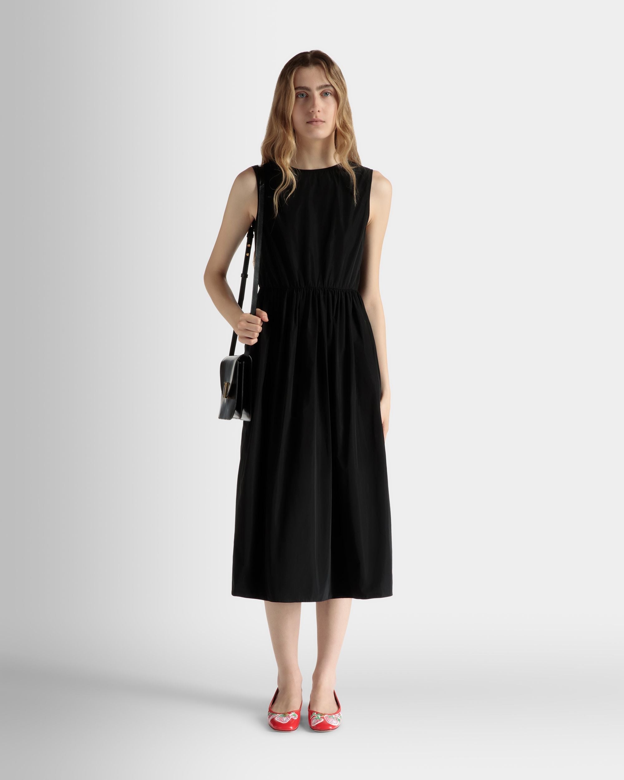 Bally Global - Robe Midi Sans Manches En Duchesse Technique Noire - Noir