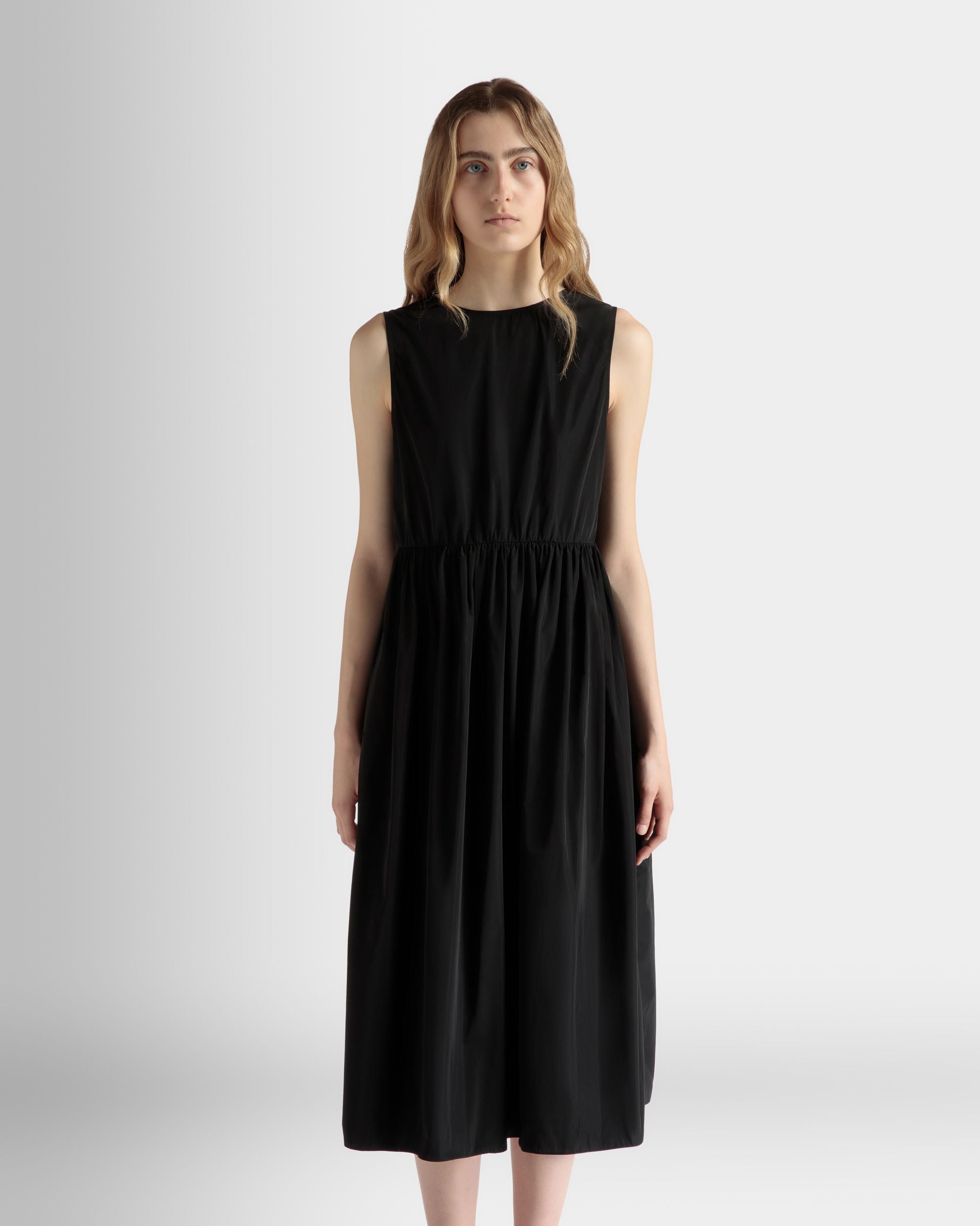 Bally Global - Robe Midi Sans Manches En Duchesse Technique Noire - Noir