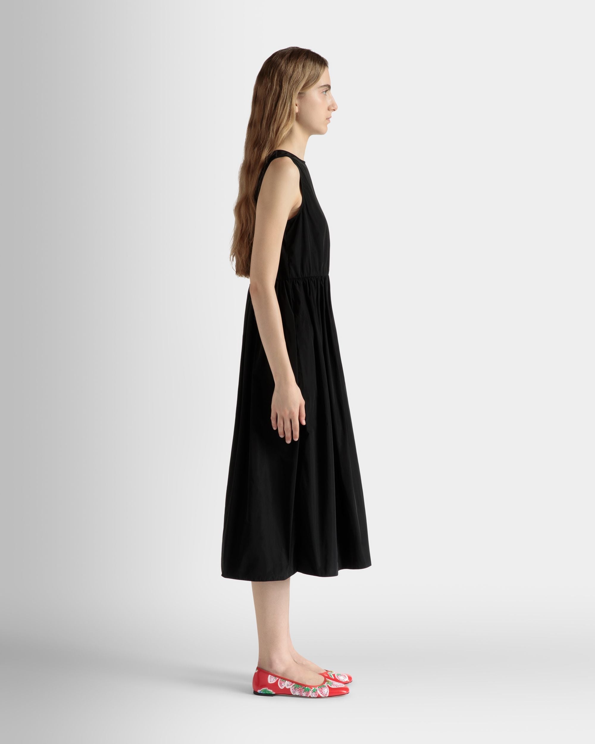 Bally Global - Robe Midi Sans Manches En Duchesse Technique Noire - Noir