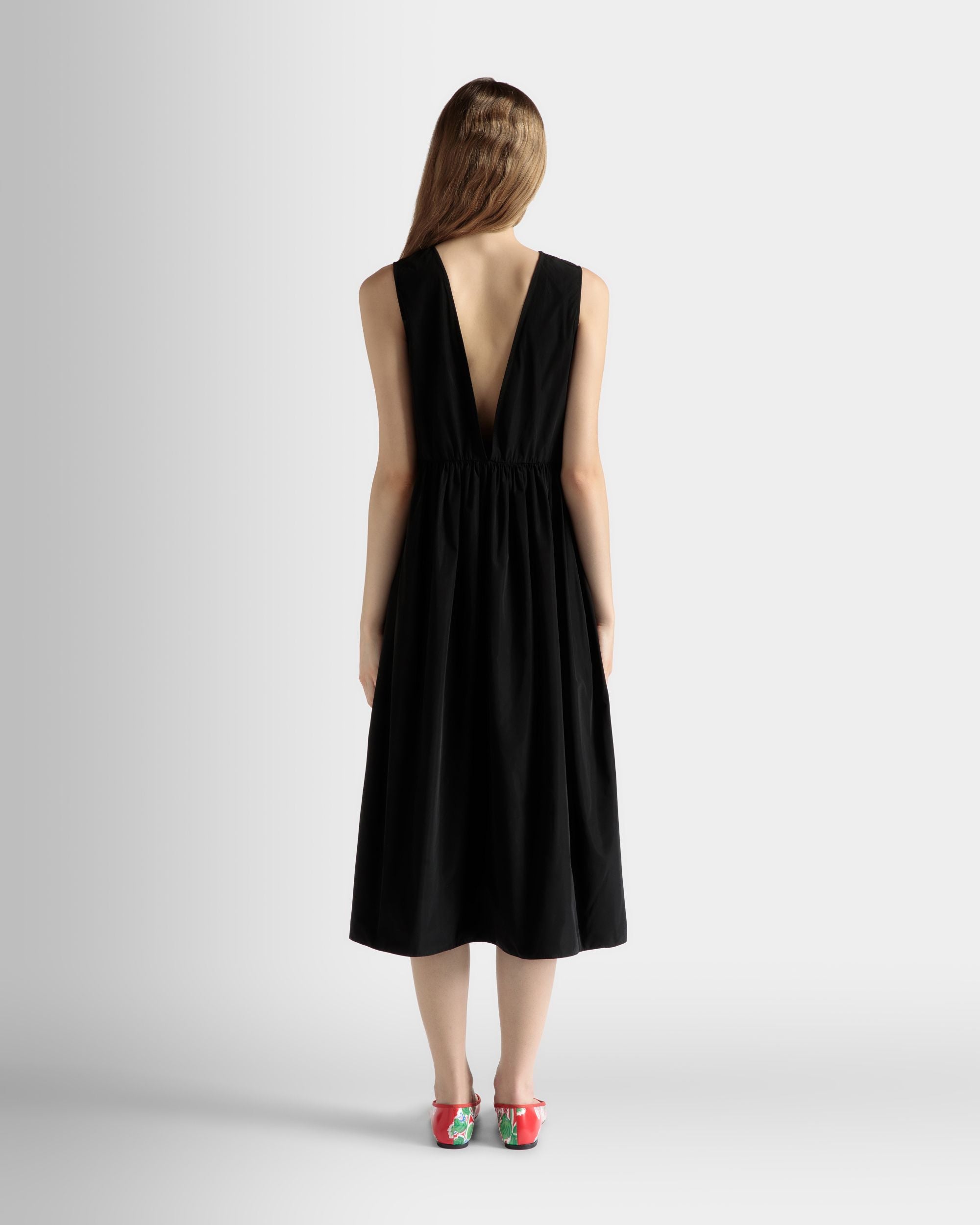 Bally Global - Robe Midi Sans Manches En Duchesse Technique Noire - Noir