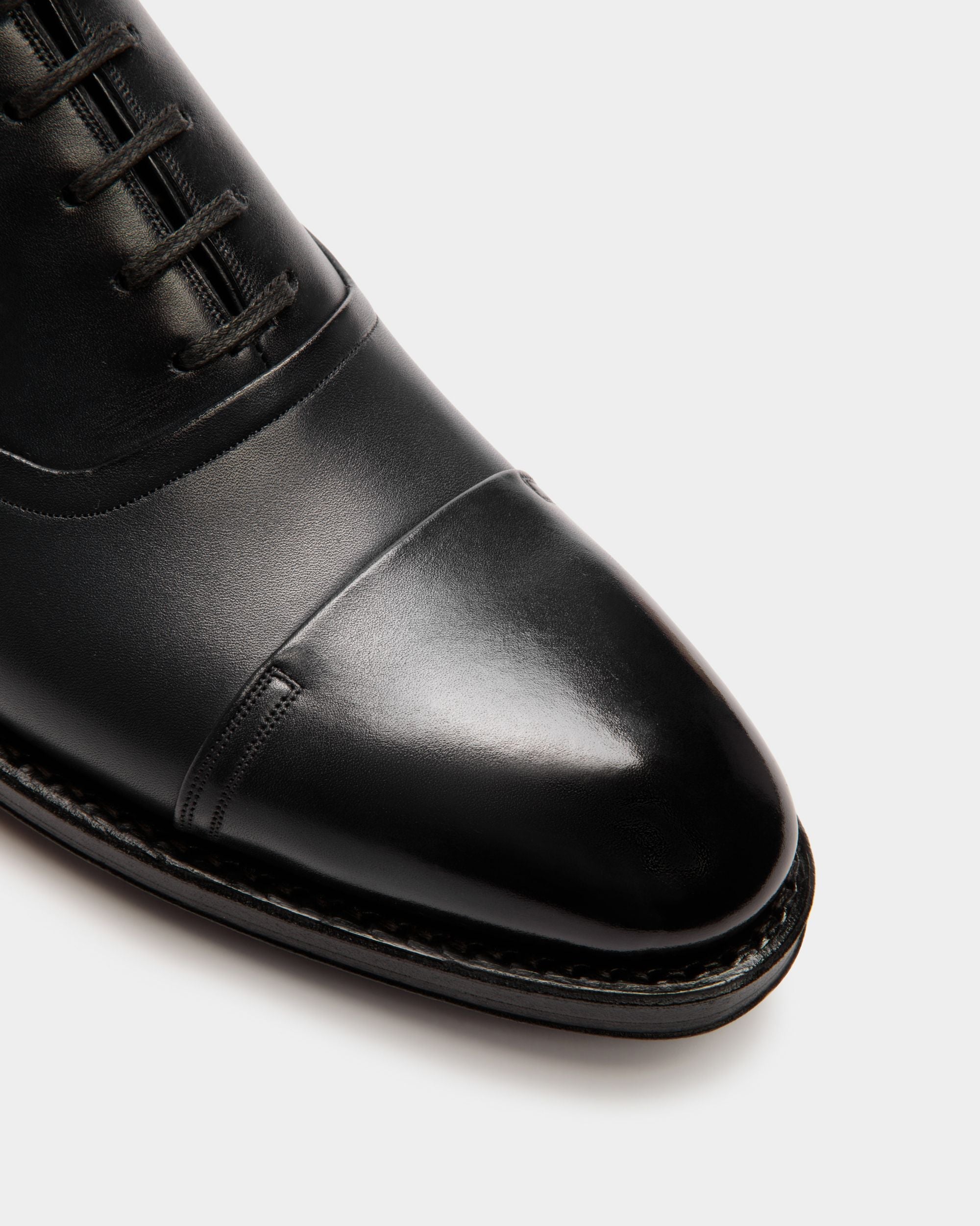 Bally Global - Scribe Un Oxford in Black Leather - Black