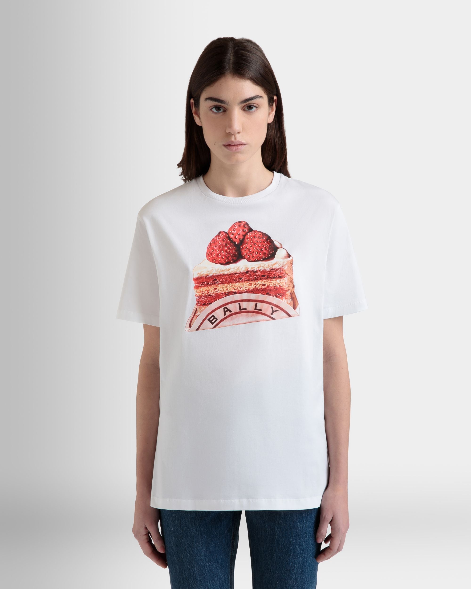 Bally Global - T-Shirt in White Cotton With a Bally Cake Print - Blanc