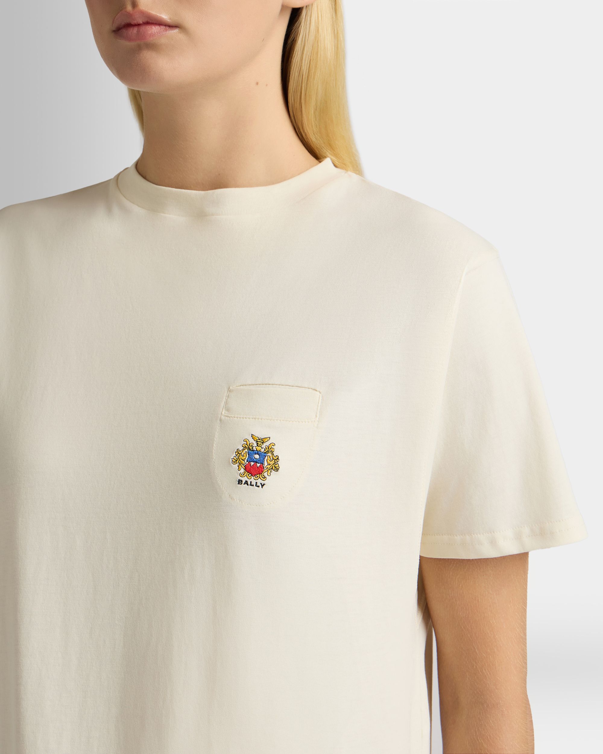 Bally Global - T-Shirt En Coton Ivory Avec Écusson Bally Crest - Blanc